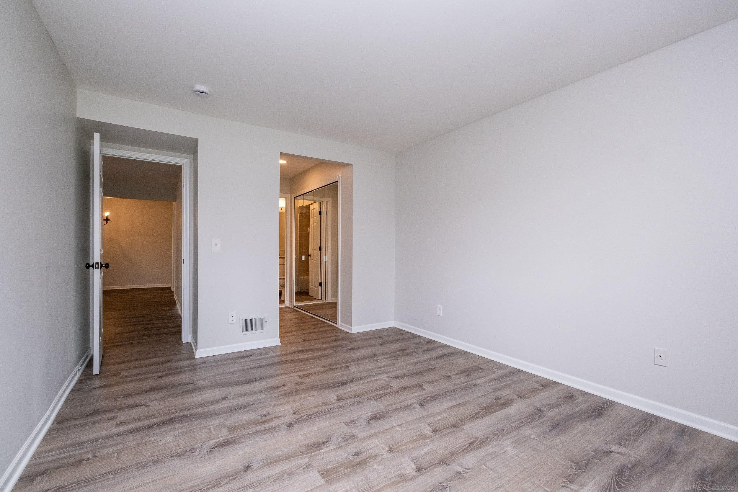 1102 Country Club Drive, Saint Clair Shores, MI 48082 — Photo 19