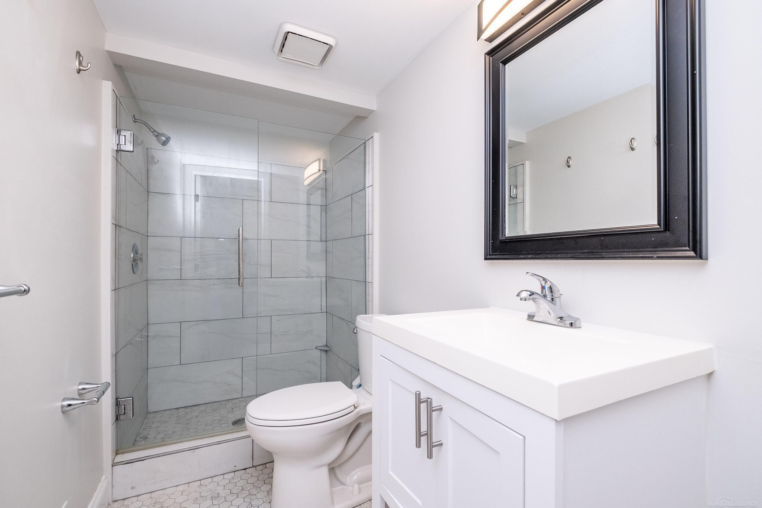 1102 Country Club Drive, Saint Clair Shores, MI 48082 — Photo 23