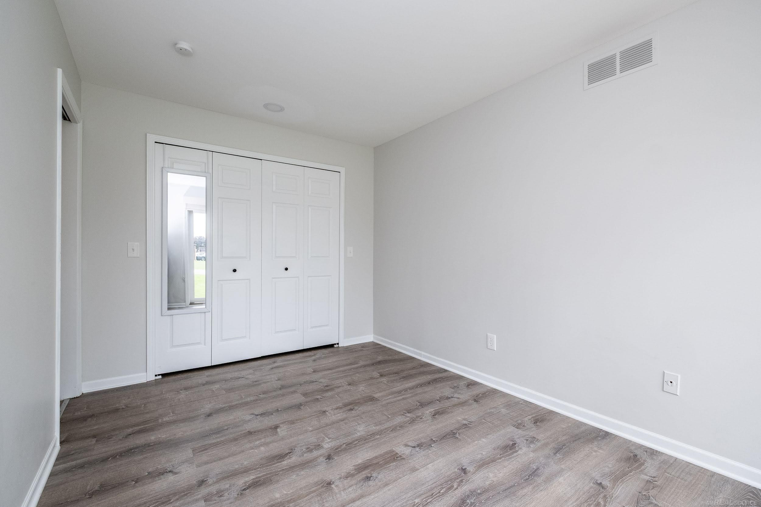 1102 Country Club Drive, Saint Clair Shores, MI 48082 — Photo 27