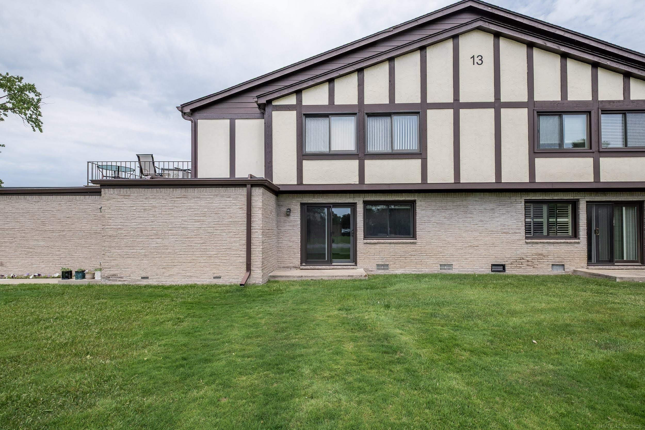 1102 Country Club Drive, Saint Clair Shores, MI 48082 — Photo 34