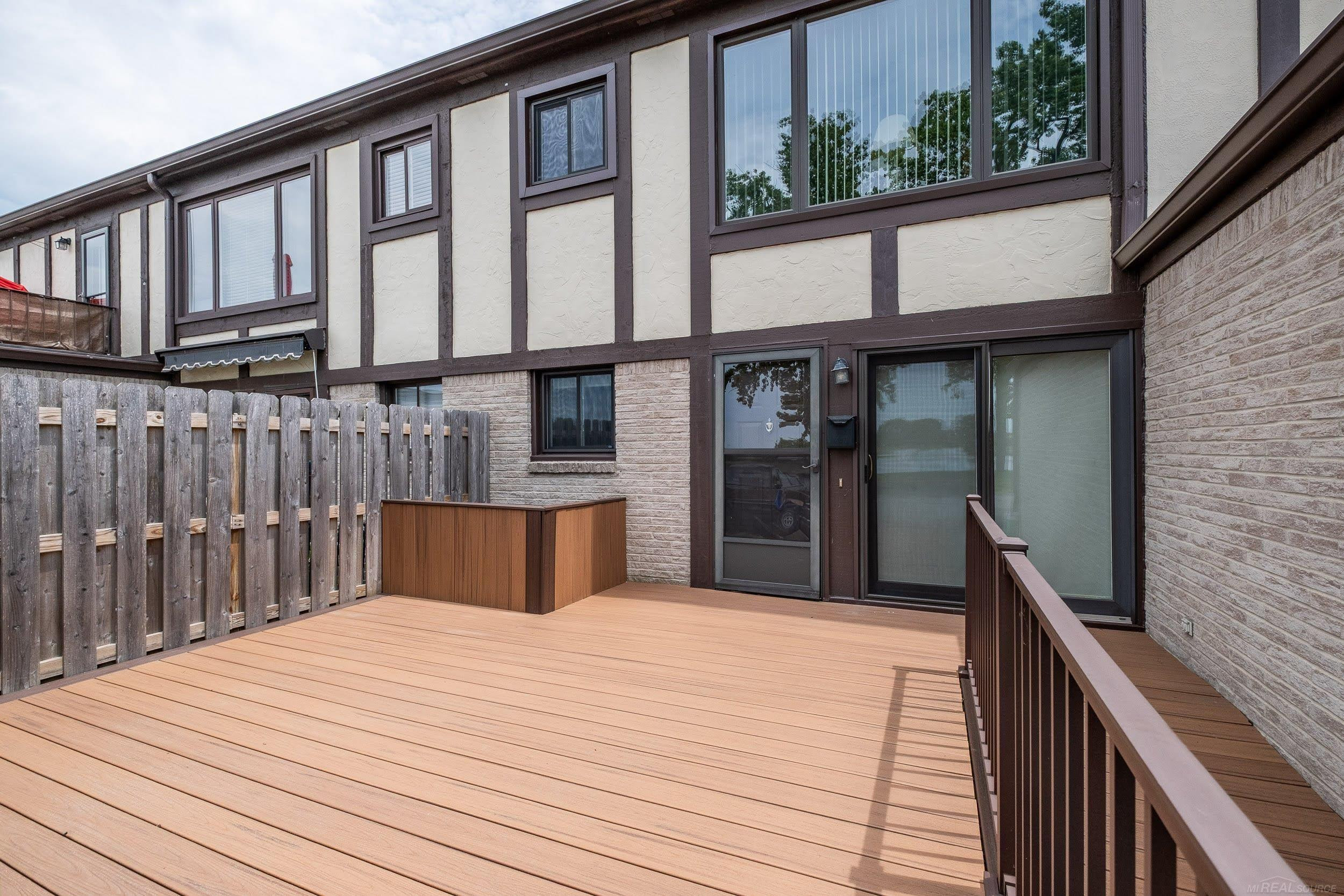 1102 Country Club Drive, Saint Clair Shores, MI 48082 — Photo 36