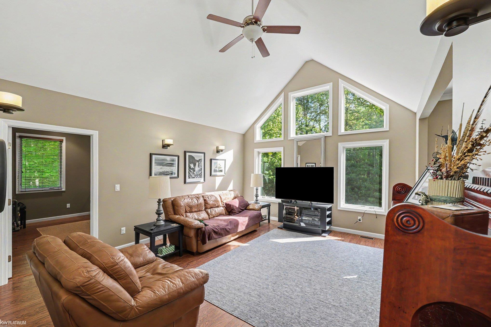 4184 Wellington Court, MI 48059 — Photo 12