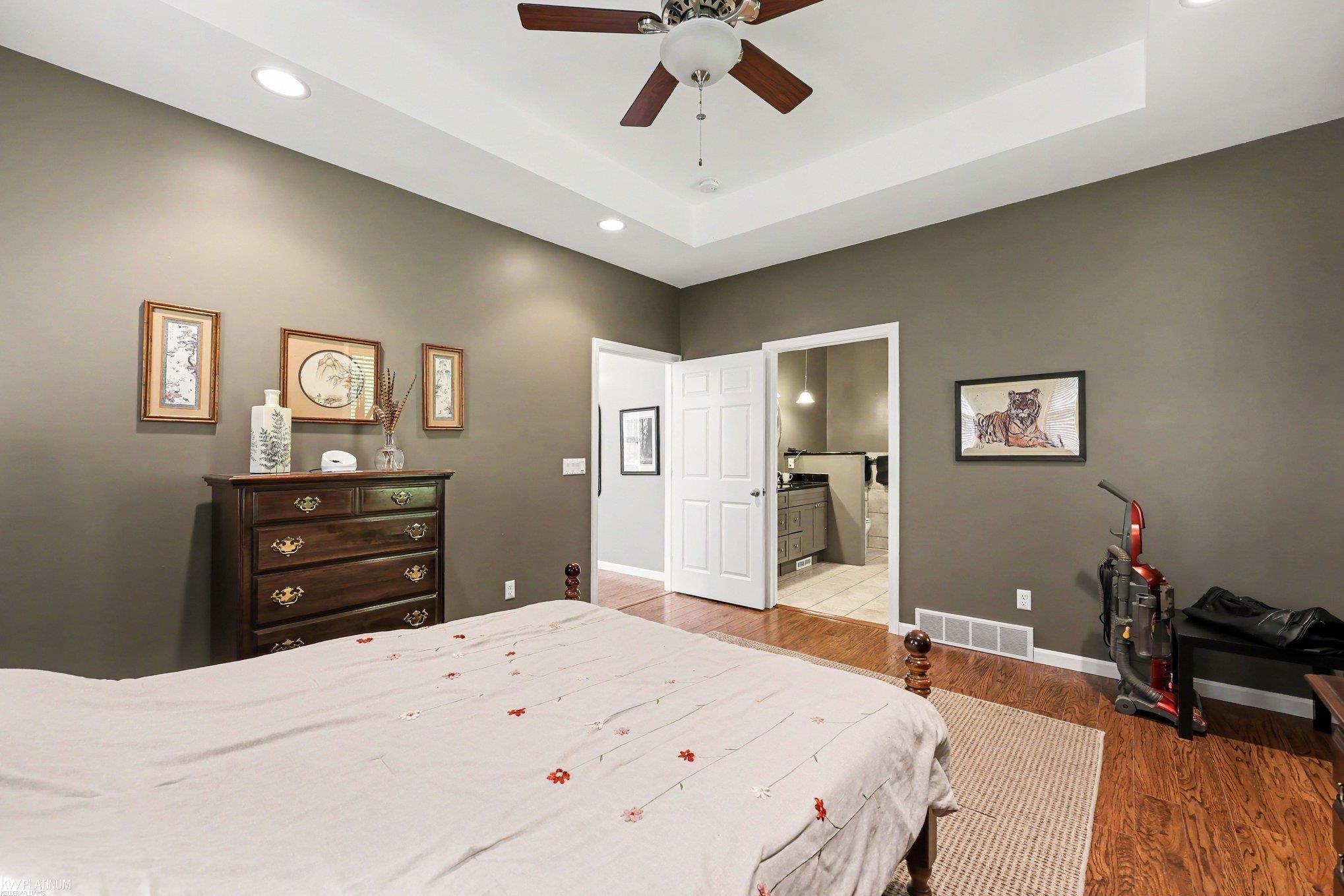 4184 Wellington Court, MI 48059 — Photo 20