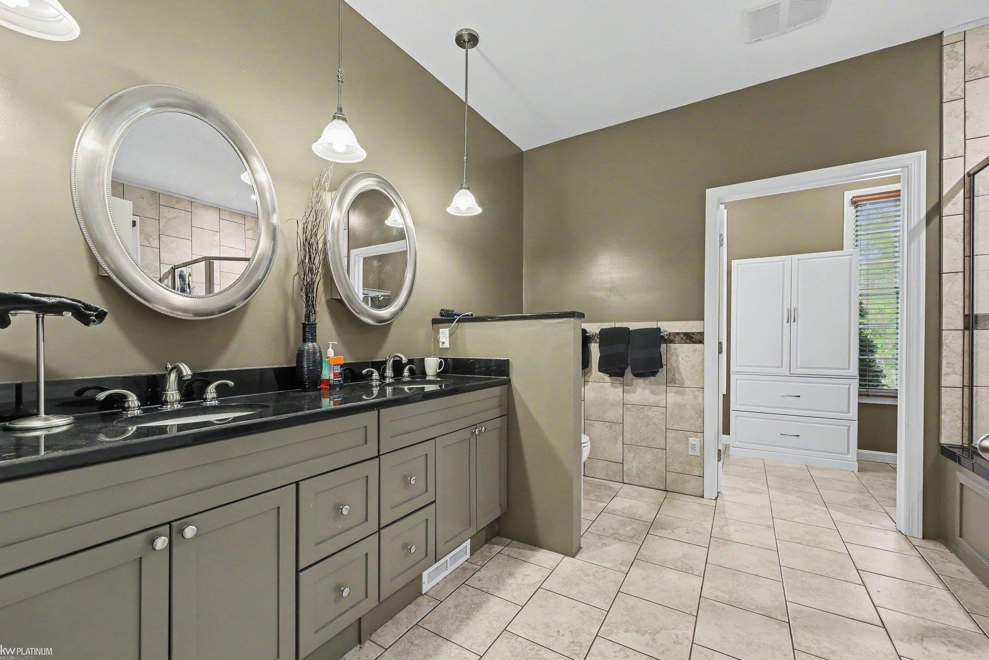 4184 Wellington Court, MI 48059 — Photo 21