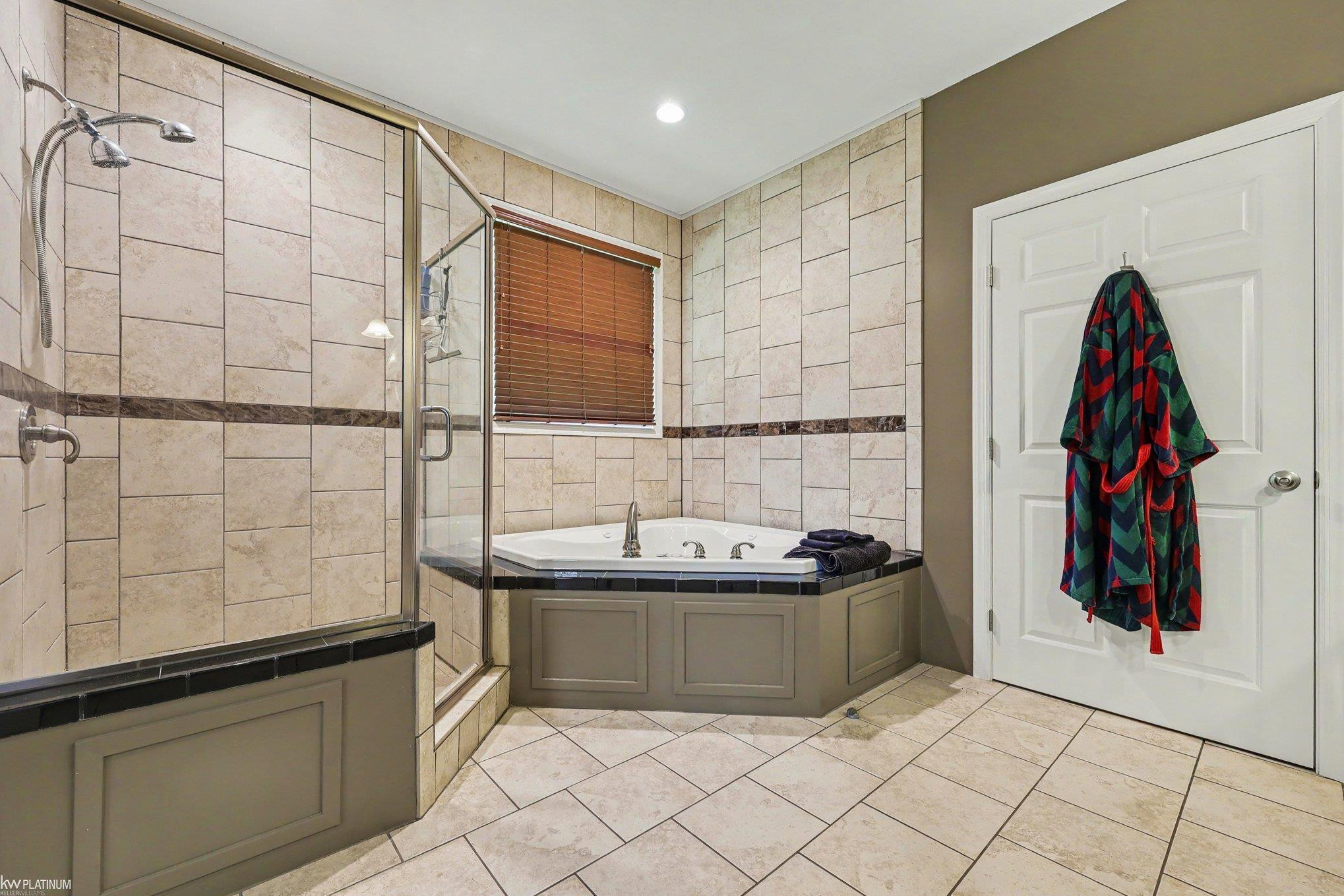 4184 Wellington Court, MI 48059 — Photo 22