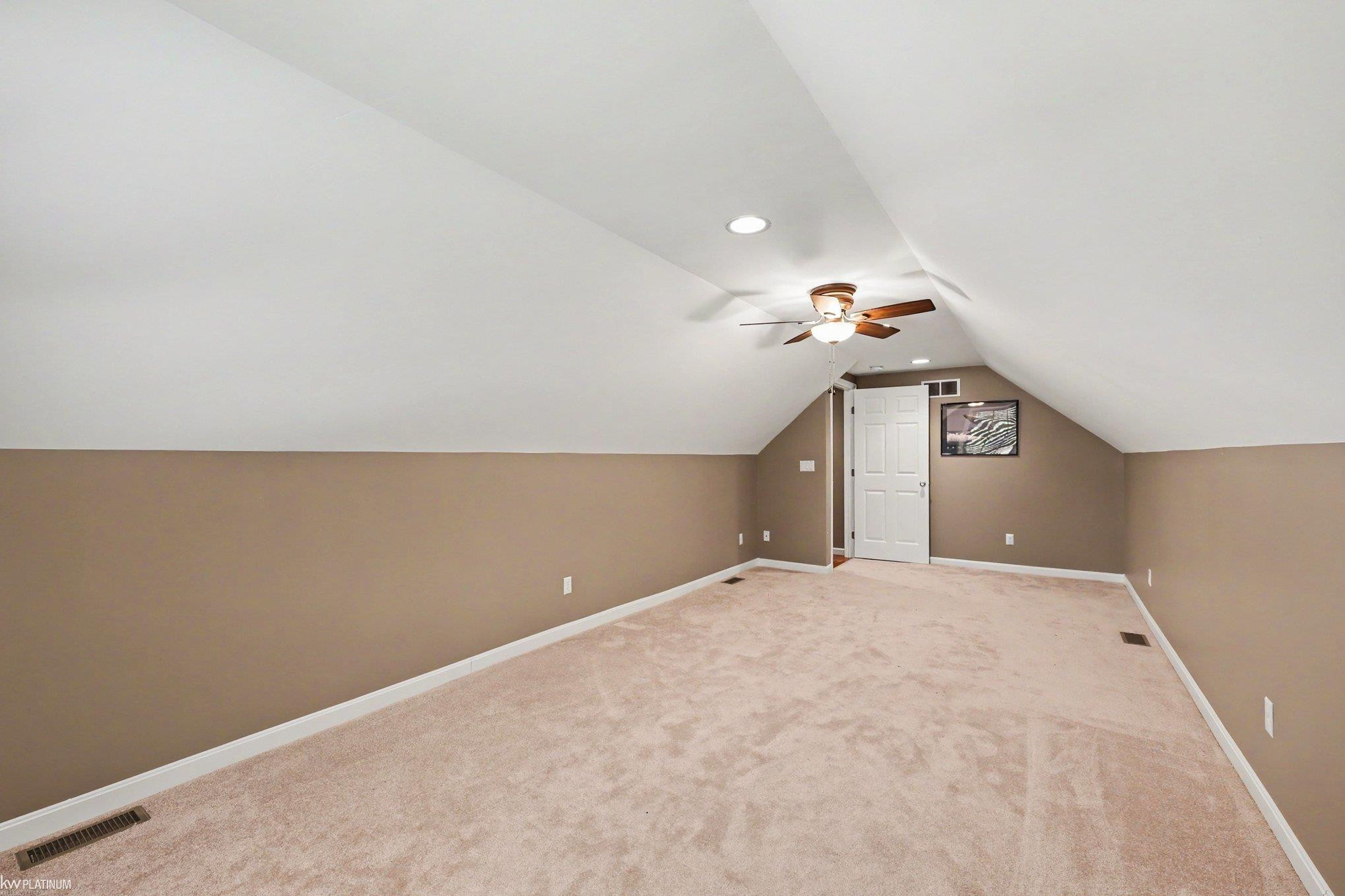 4184 Wellington Court, MI 48059 — Photo 31