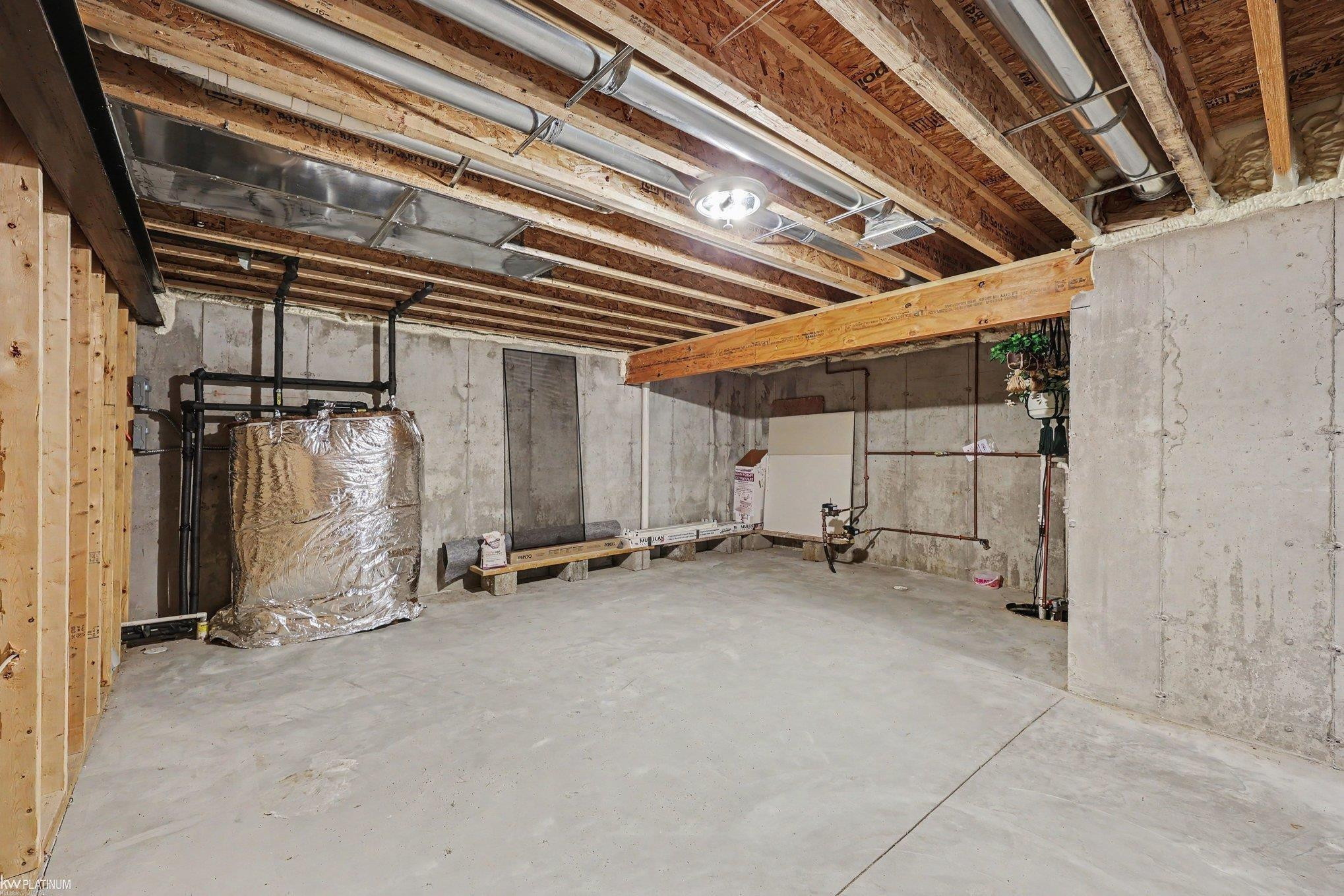 4184 Wellington Court, MI 48059 — Photo 37