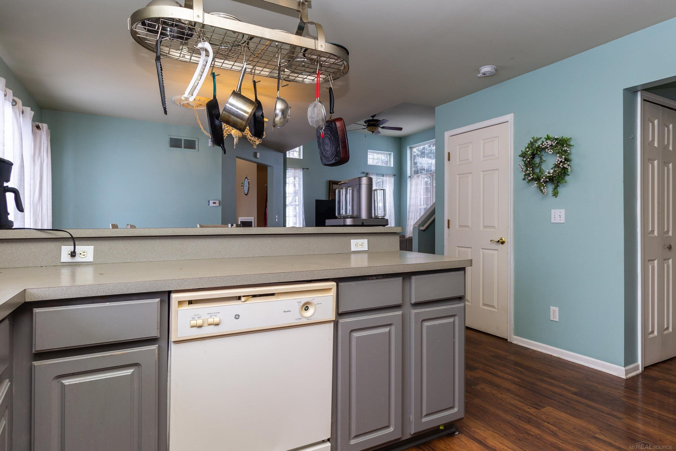 5137 Sandalwood Circle Street, Grand Blanc, MI 48439 — Photo 18