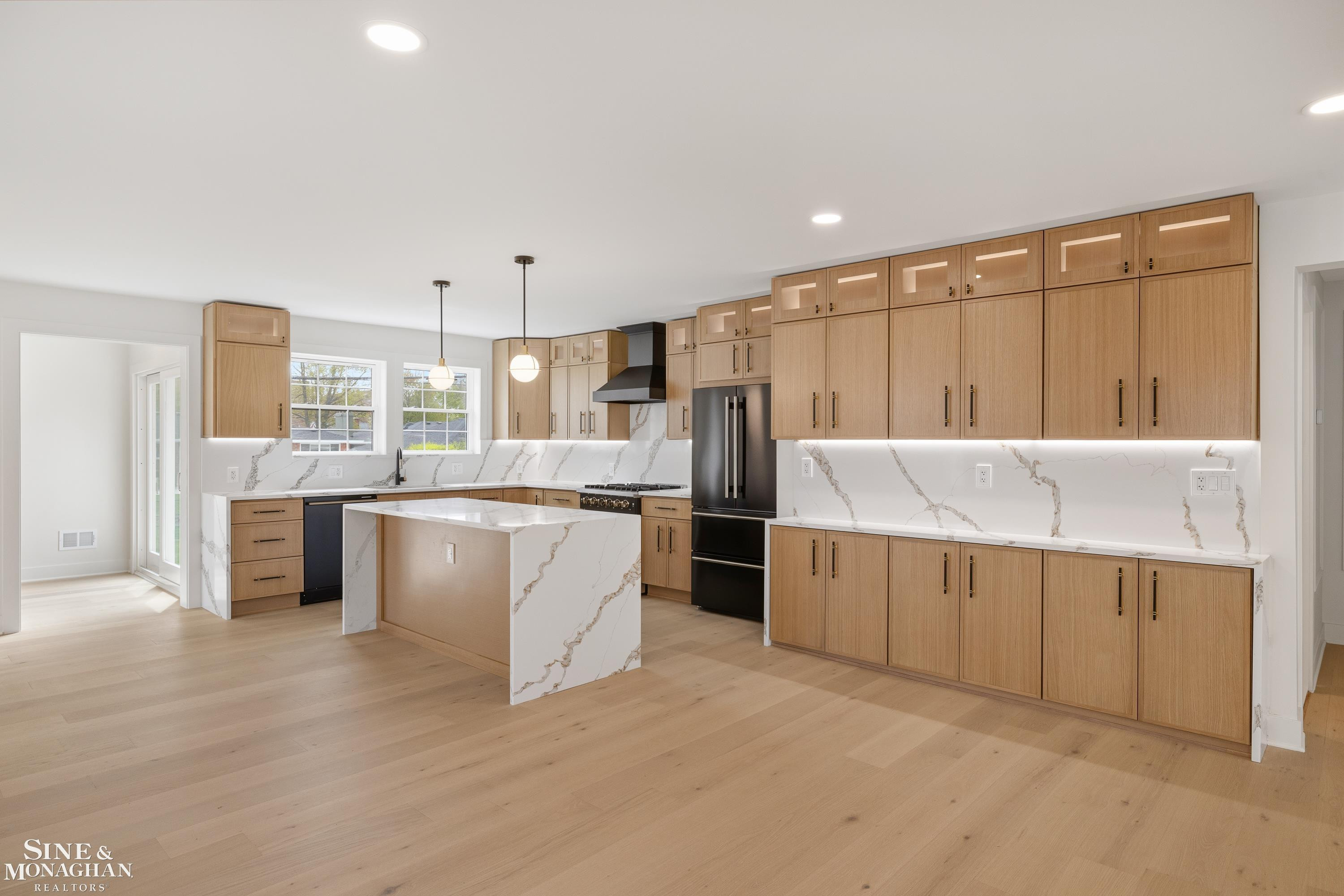 773 Hawthorne Road, Grosse Pointe Woods, MI 48236 — Photo 13