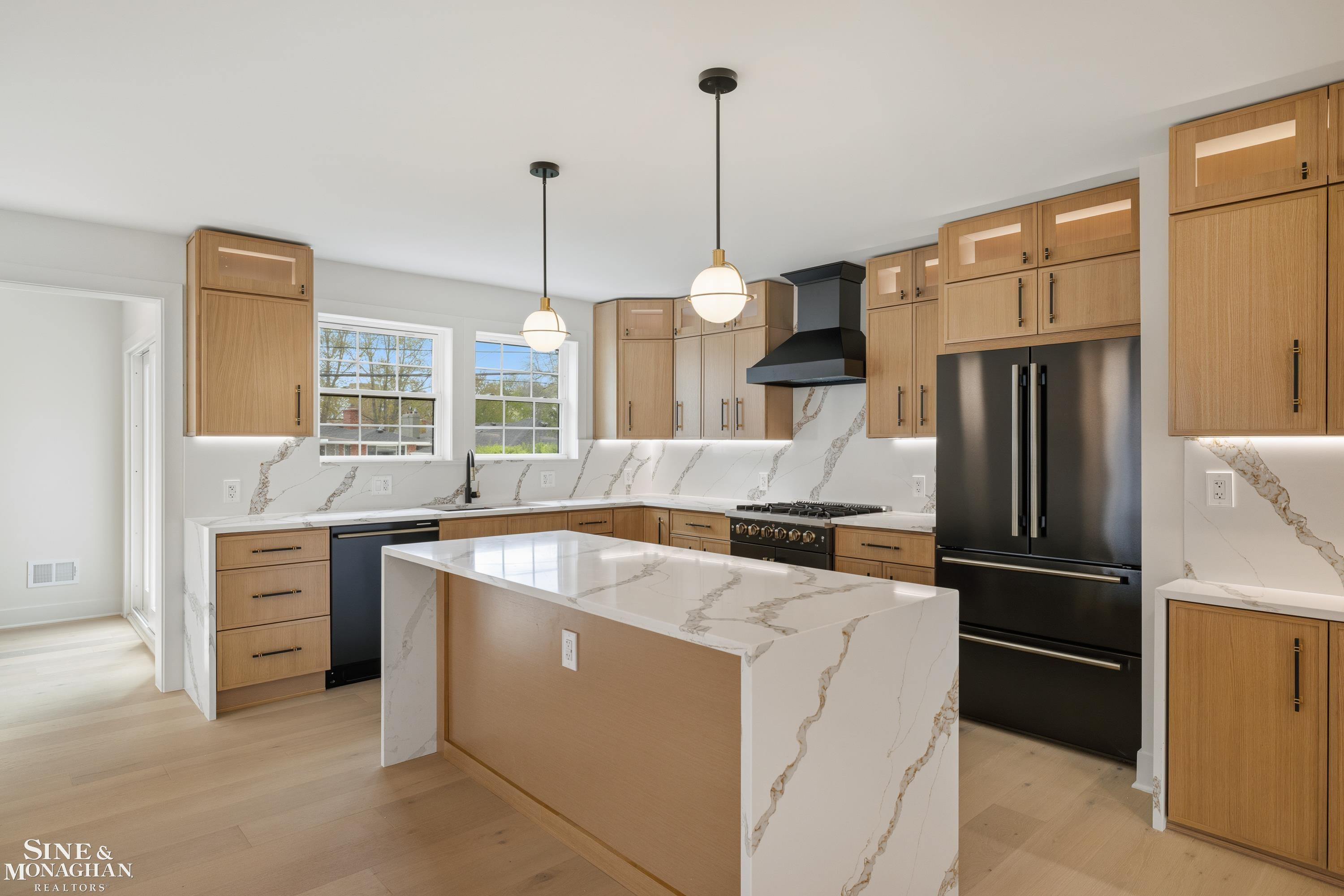 773 Hawthorne Road, Grosse Pointe Woods, MI 48236 — Photo 17