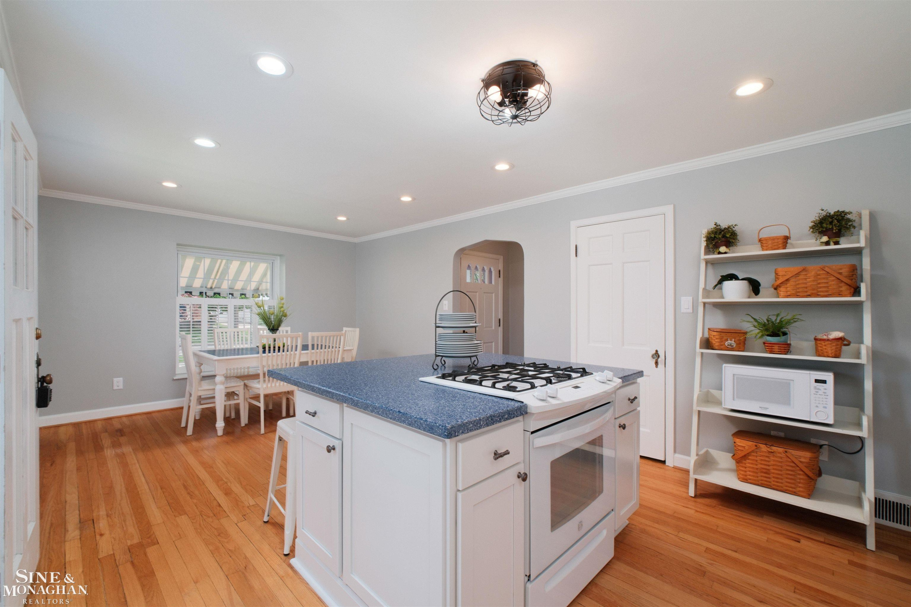 901 Lincoln Rd Road, Grosse Pointe, MI 48230 — Photo 13