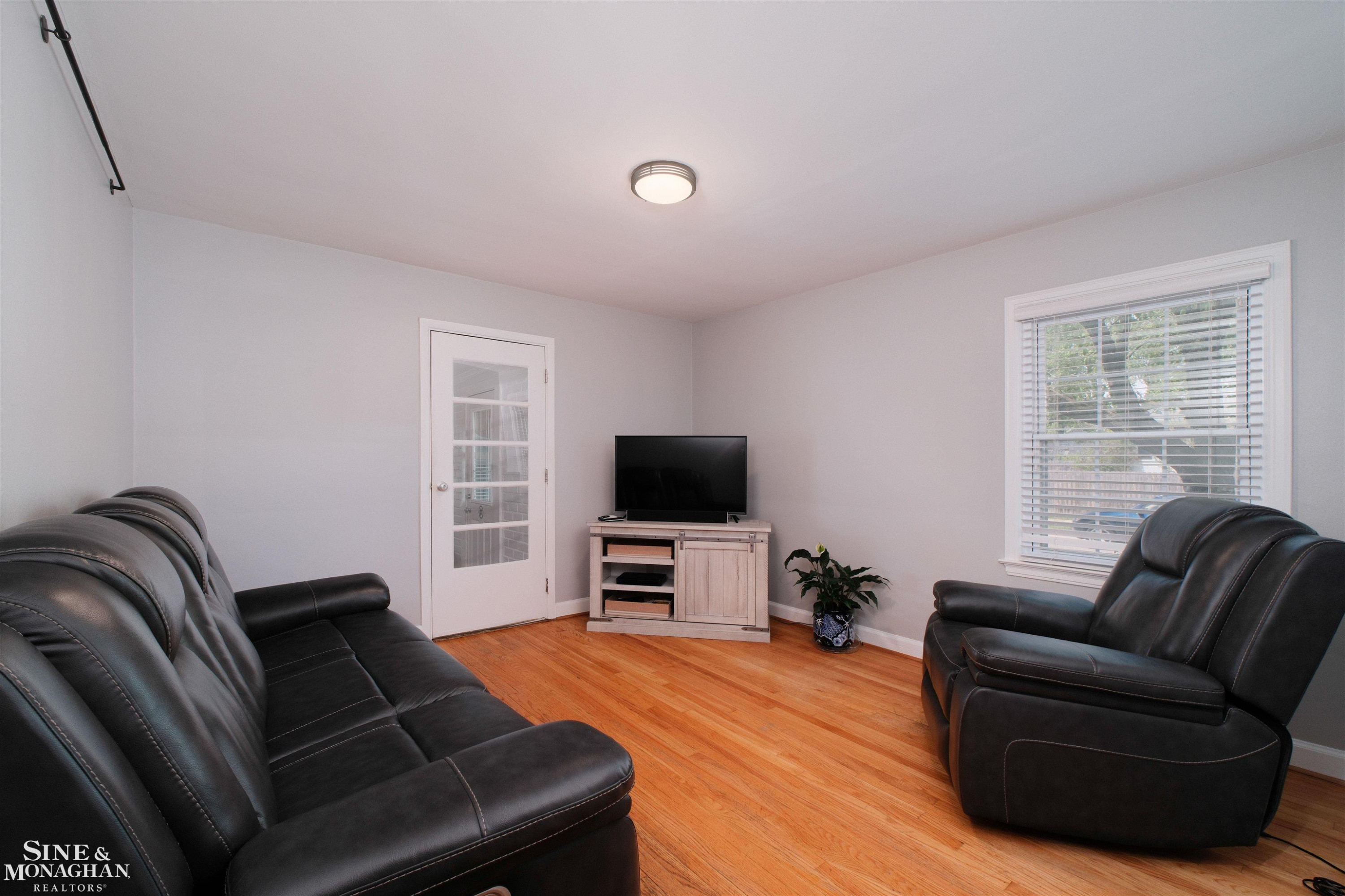 901 Lincoln Rd Road, Grosse Pointe, MI 48230 — Photo 23