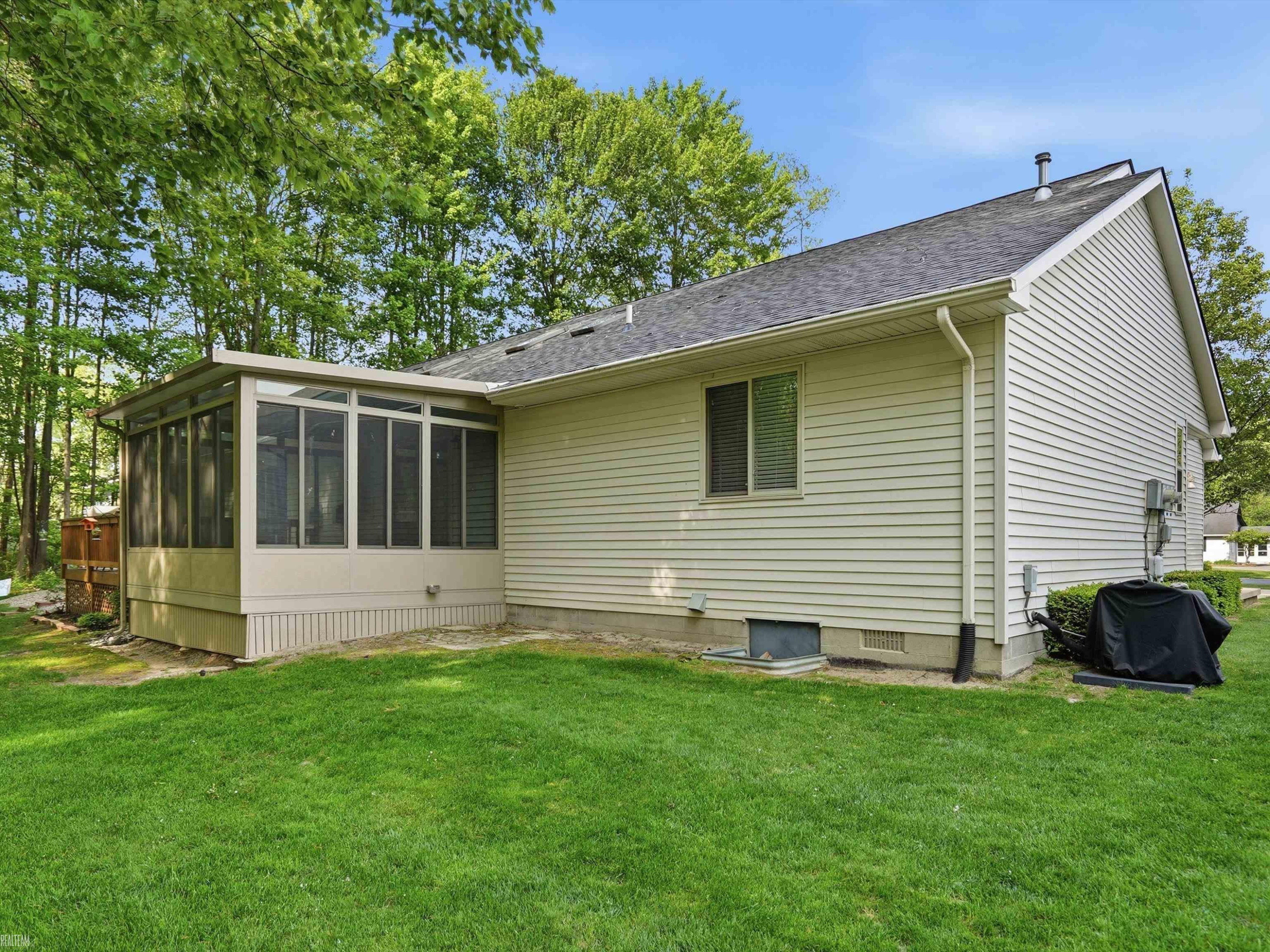 9622 Nook Road, 2, MI 48001 — Photo 26