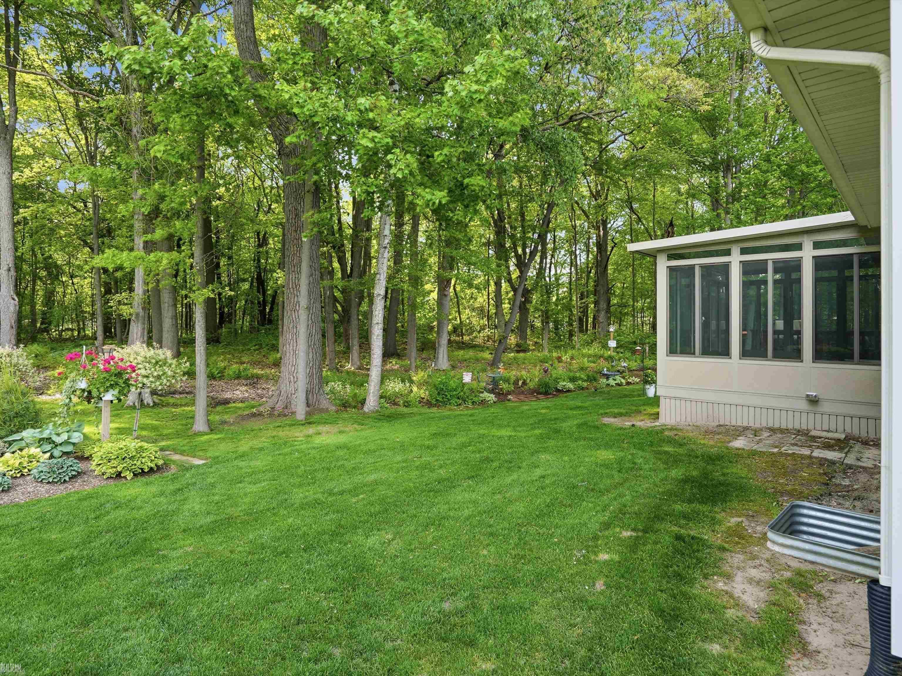 9622 Nook Road, 2, MI 48001 — Photo 27