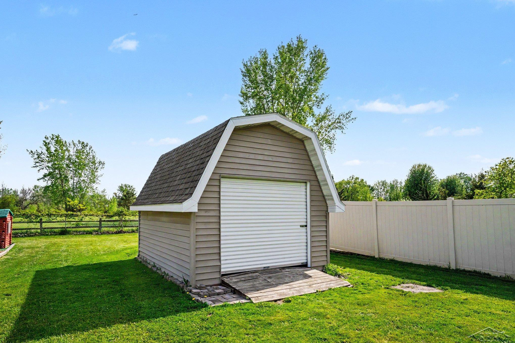4300 Wheeler Road, Bay City, MI 48706 — Photo 10