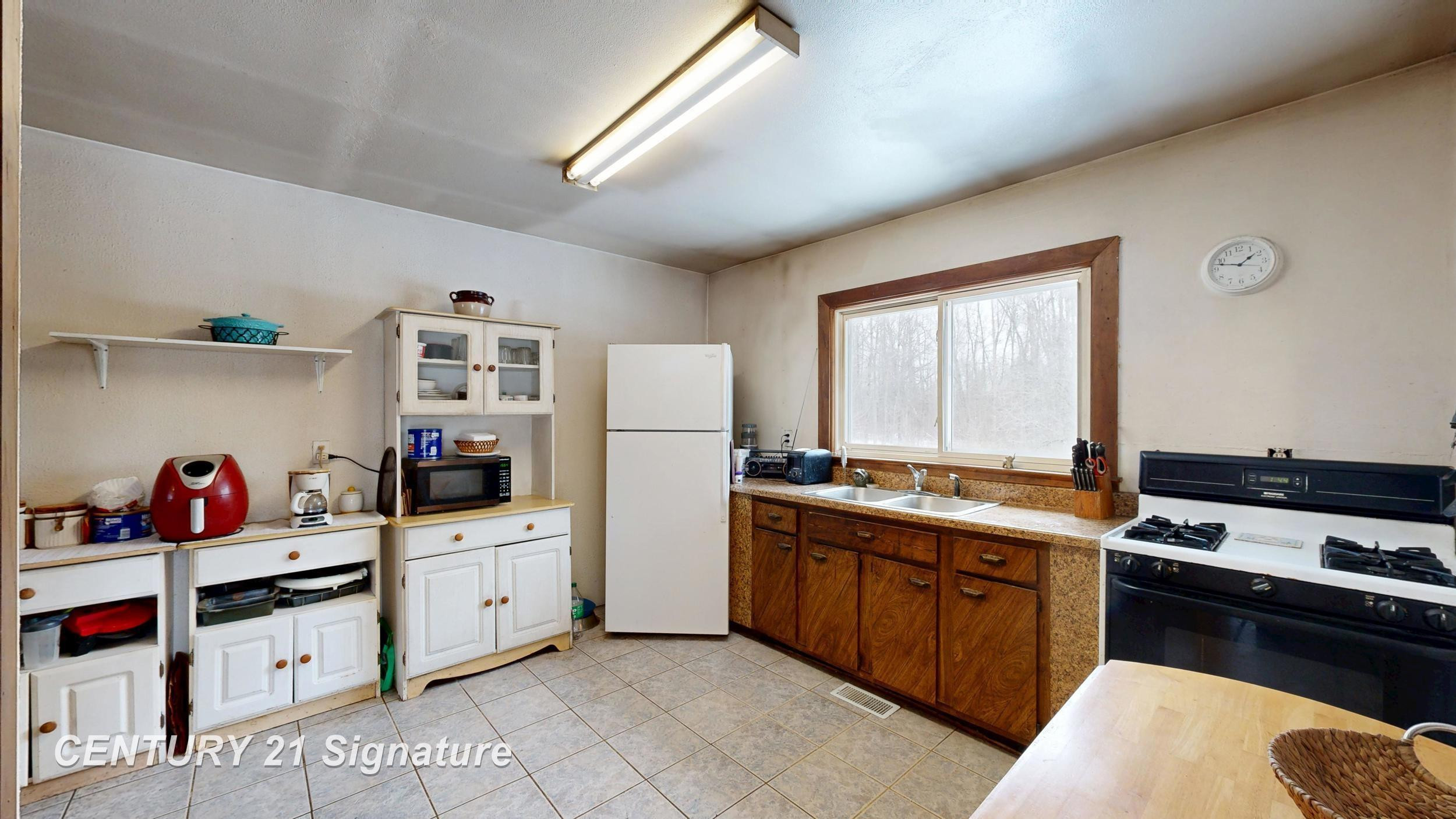 150 E Winegars Road, Gladwin, MI 48624 — Photo 23