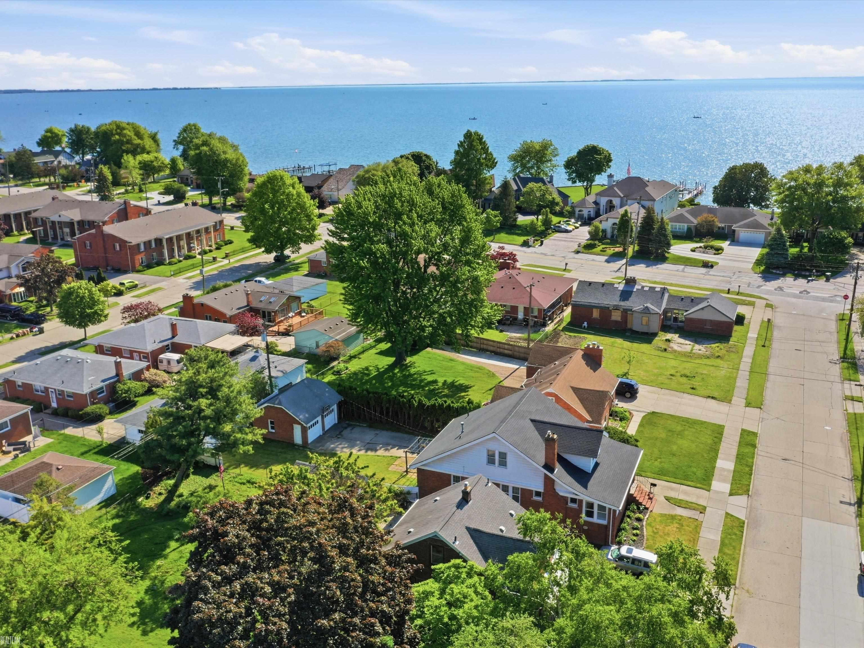 22823 Visnaw Street, Saint Clair Shores, MI 48081 — Photo 40