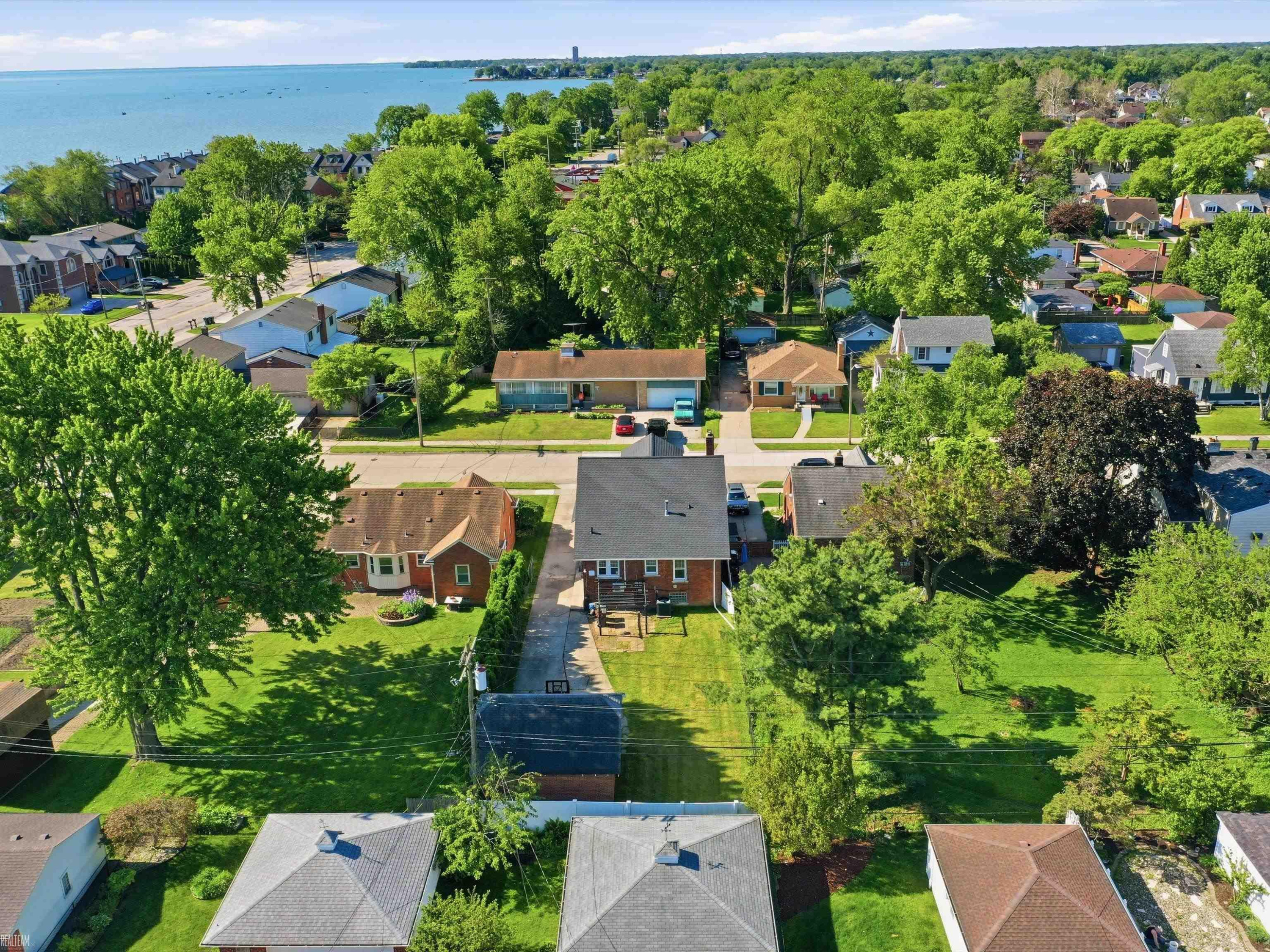 22823 Visnaw Street, Saint Clair Shores, MI 48081 — Photo 41