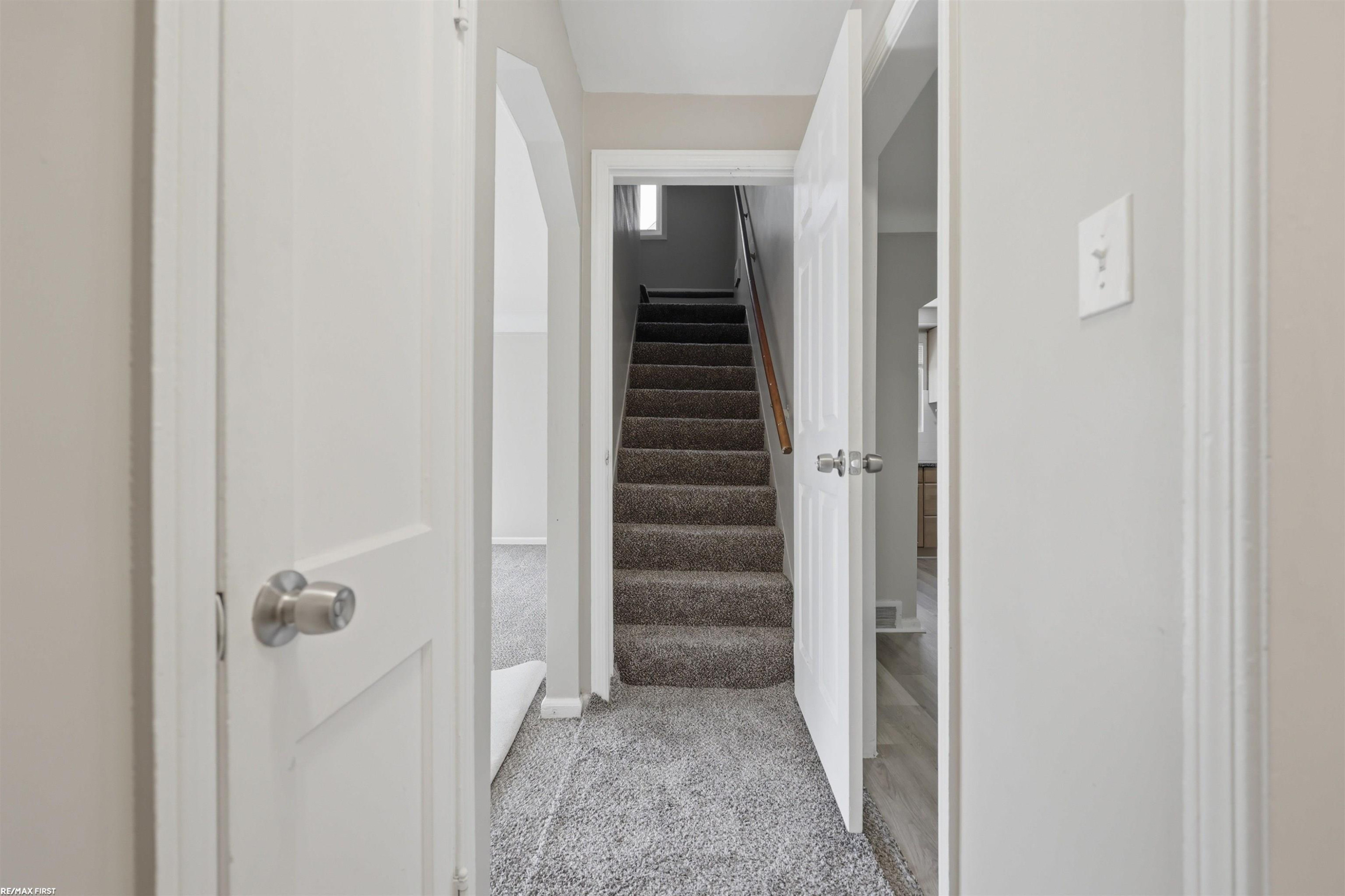 23221 Oneida Street, Oak Park, MI 48237 — Photo 16