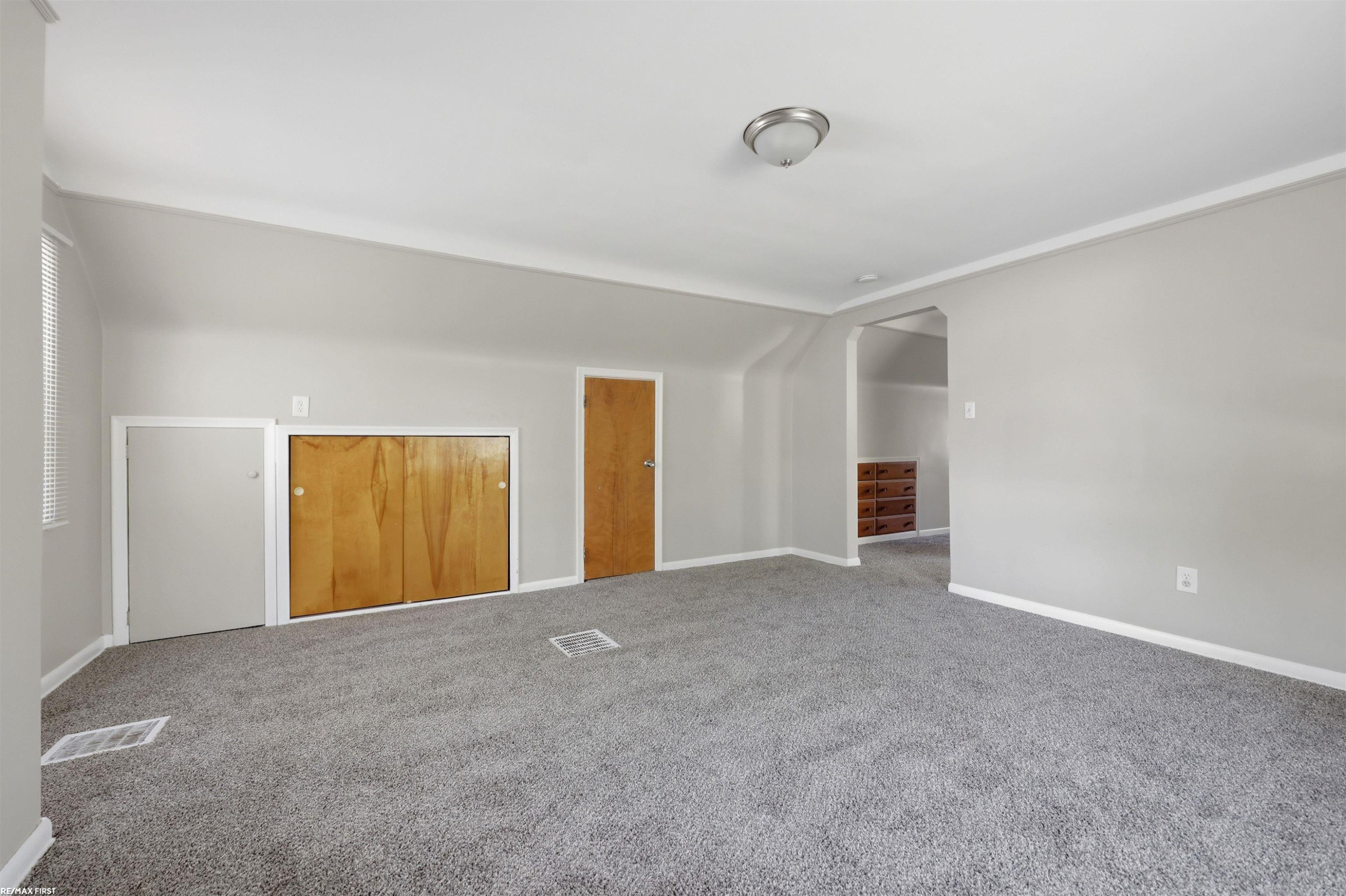 23221 Oneida Street, Oak Park, MI 48237 — Photo 18