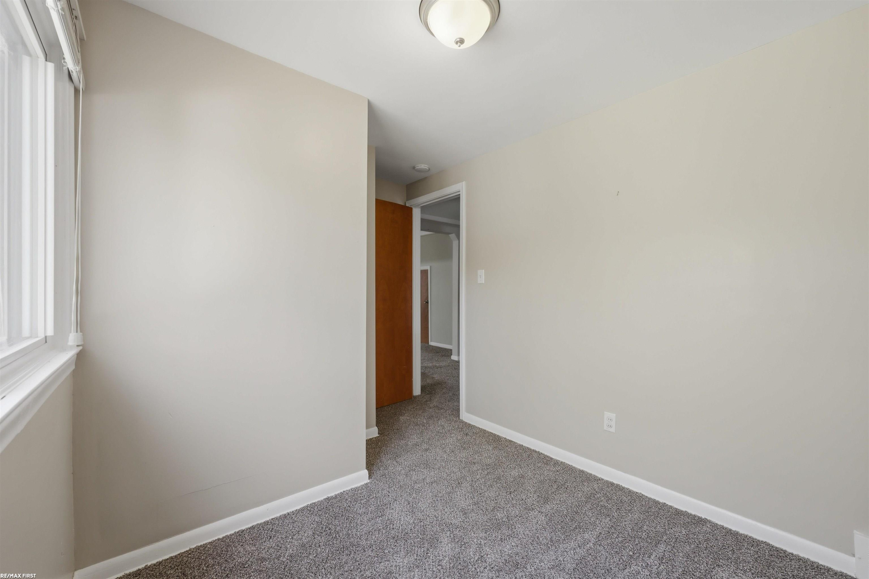23221 Oneida Street, Oak Park, MI 48237 — Photo 20