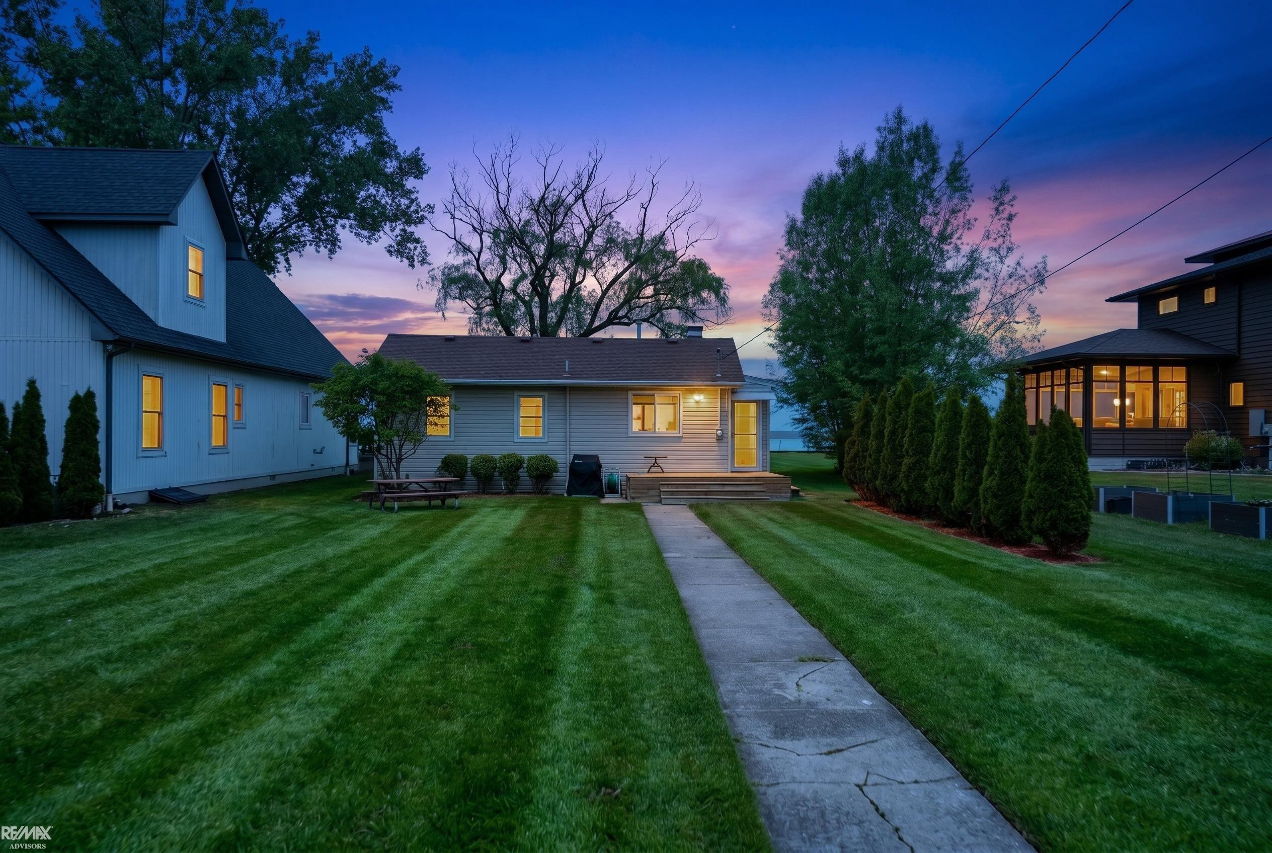 7054 Middle Channel Lane, MI 48028 — Photo 5