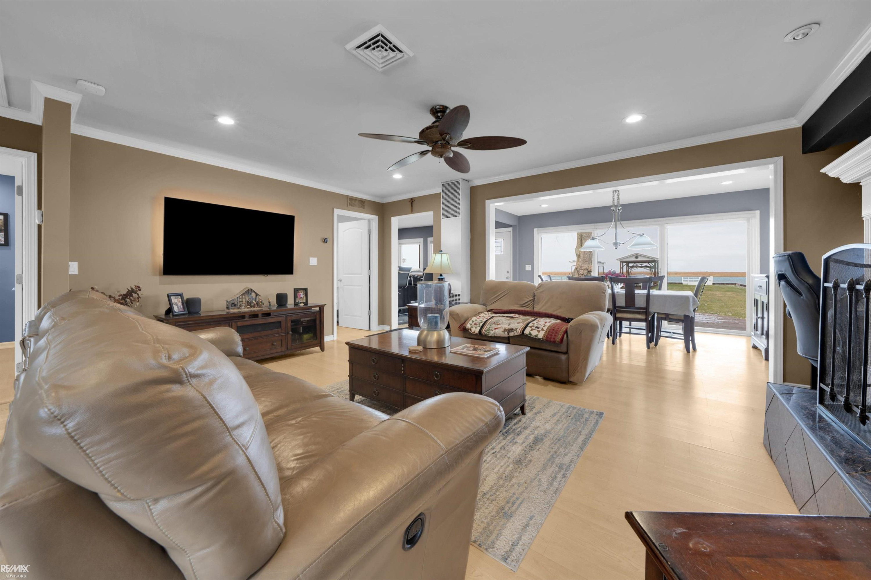 7054 Middle Channel Lane, MI 48028 — Photo 12