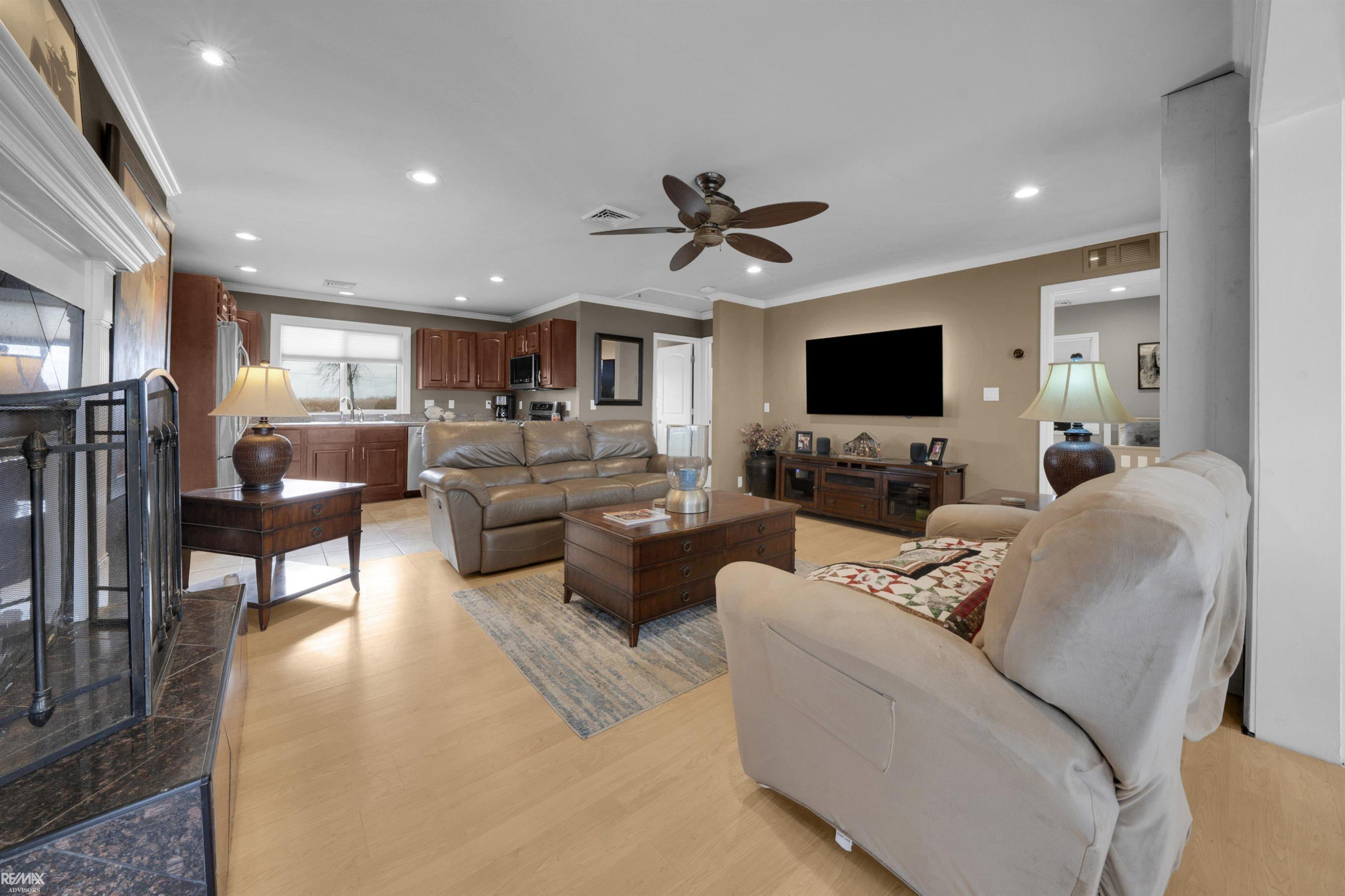 7054 Middle Channel Lane, MI 48028 — Photo 14
