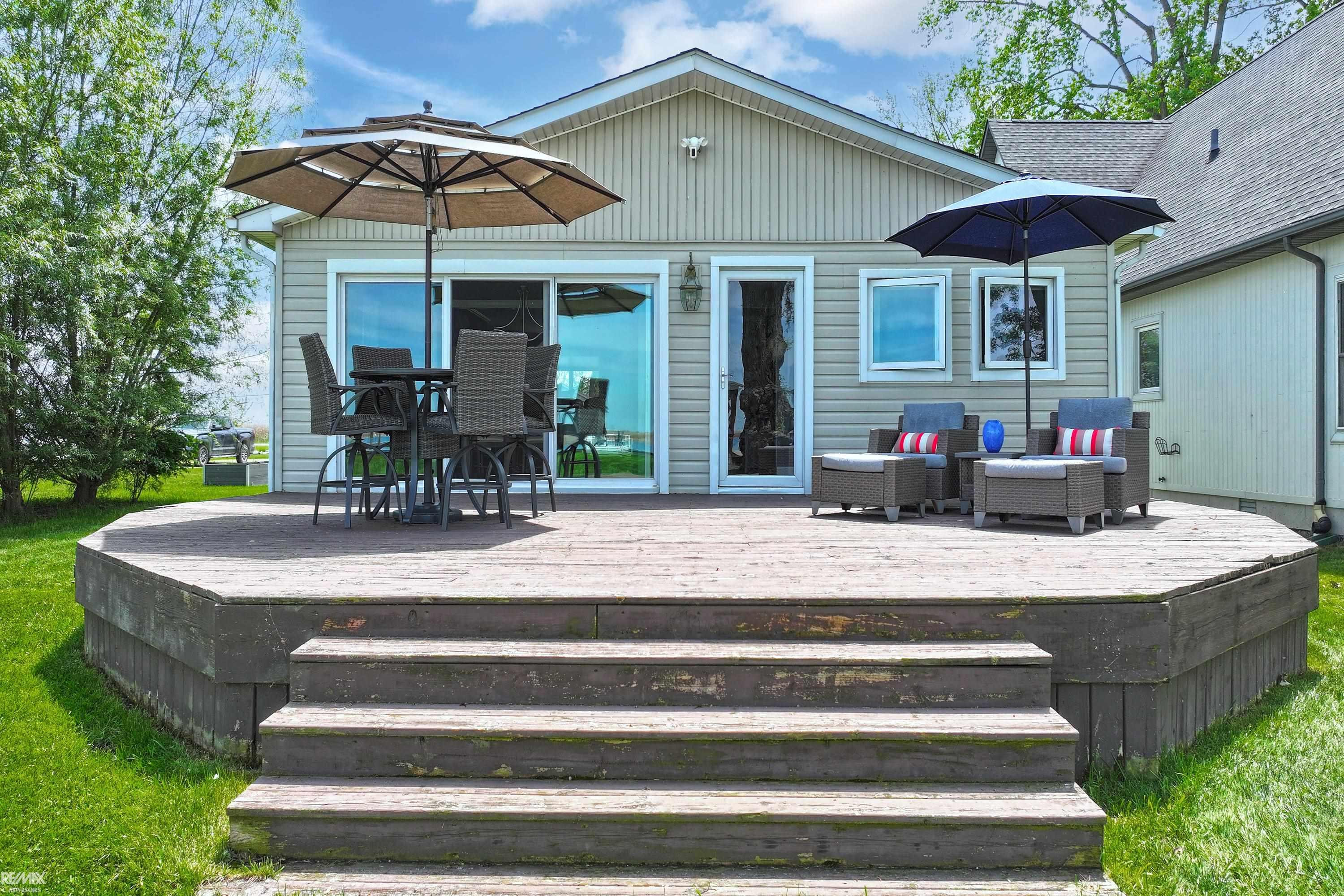 7054 Middle Channel Lane, MI 48028 — Photo 32