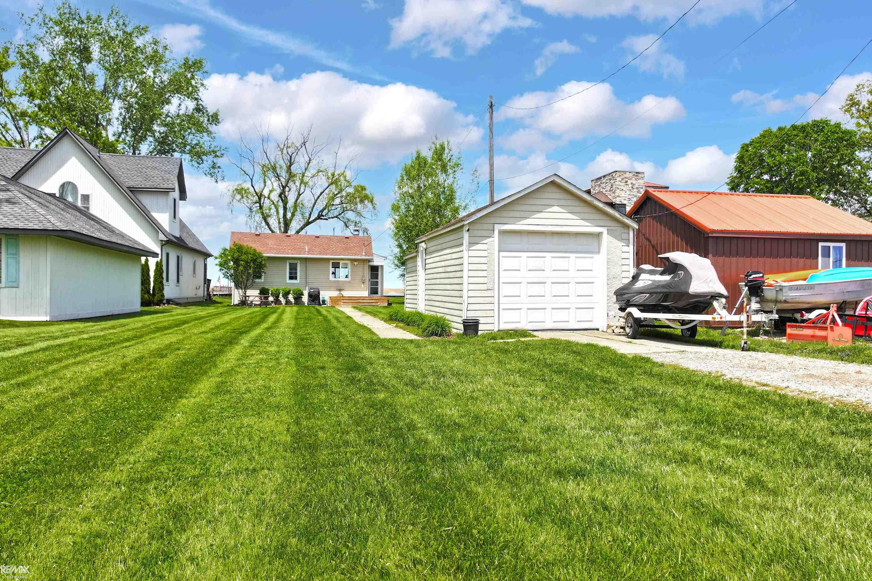7054 Middle Channel Lane, MI 48028 — Photo 44