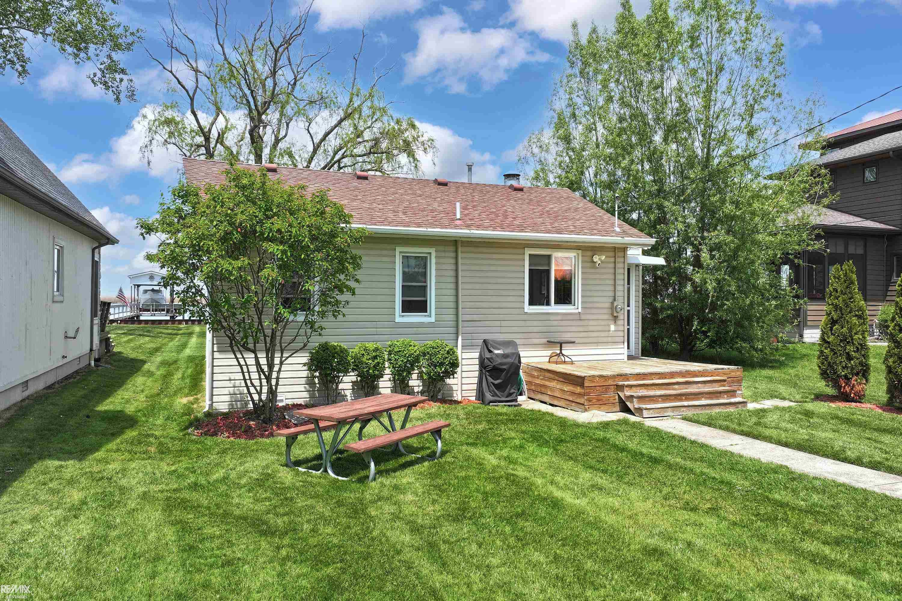 7054 Middle Channel Lane, MI 48028 — Photo 48