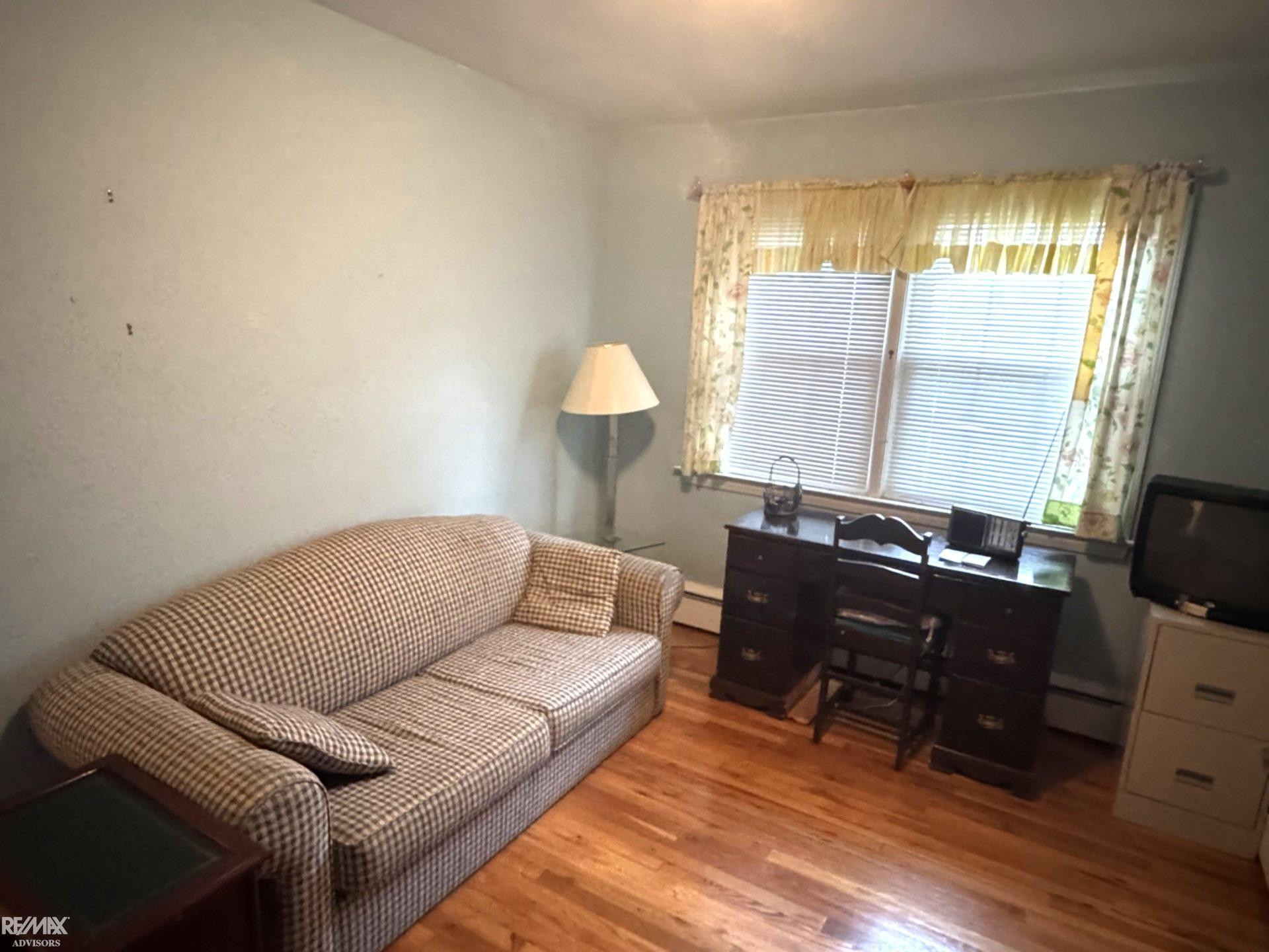 1499 Wellesley Drive, Mount Clemens, MI 48043 — Photo 9