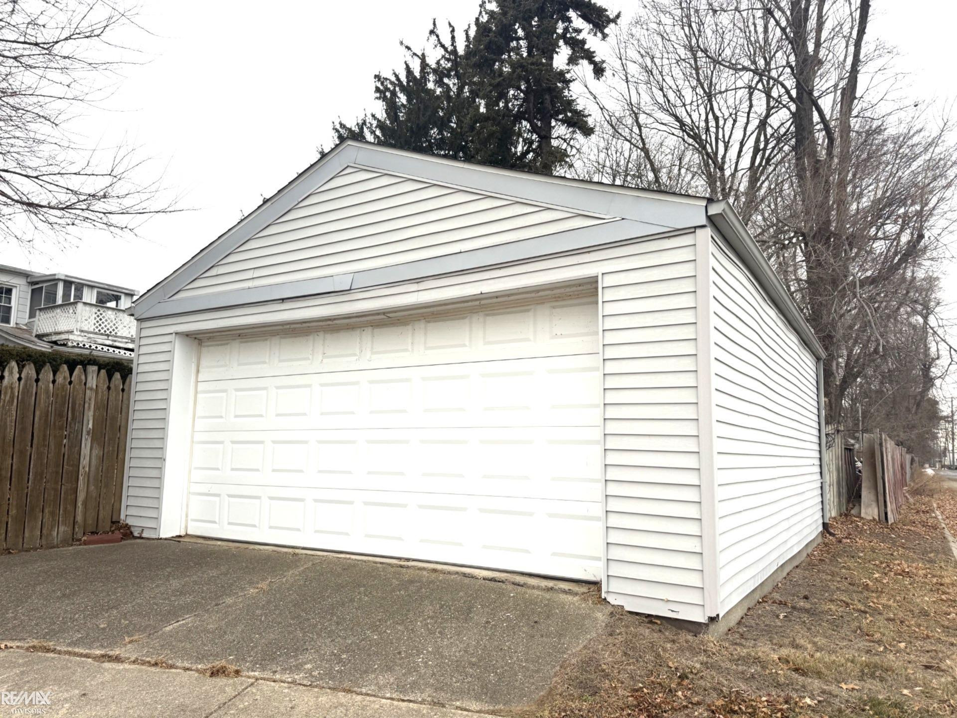 1499 Wellesley Drive, Mount Clemens, MI 48043 — Photo 19