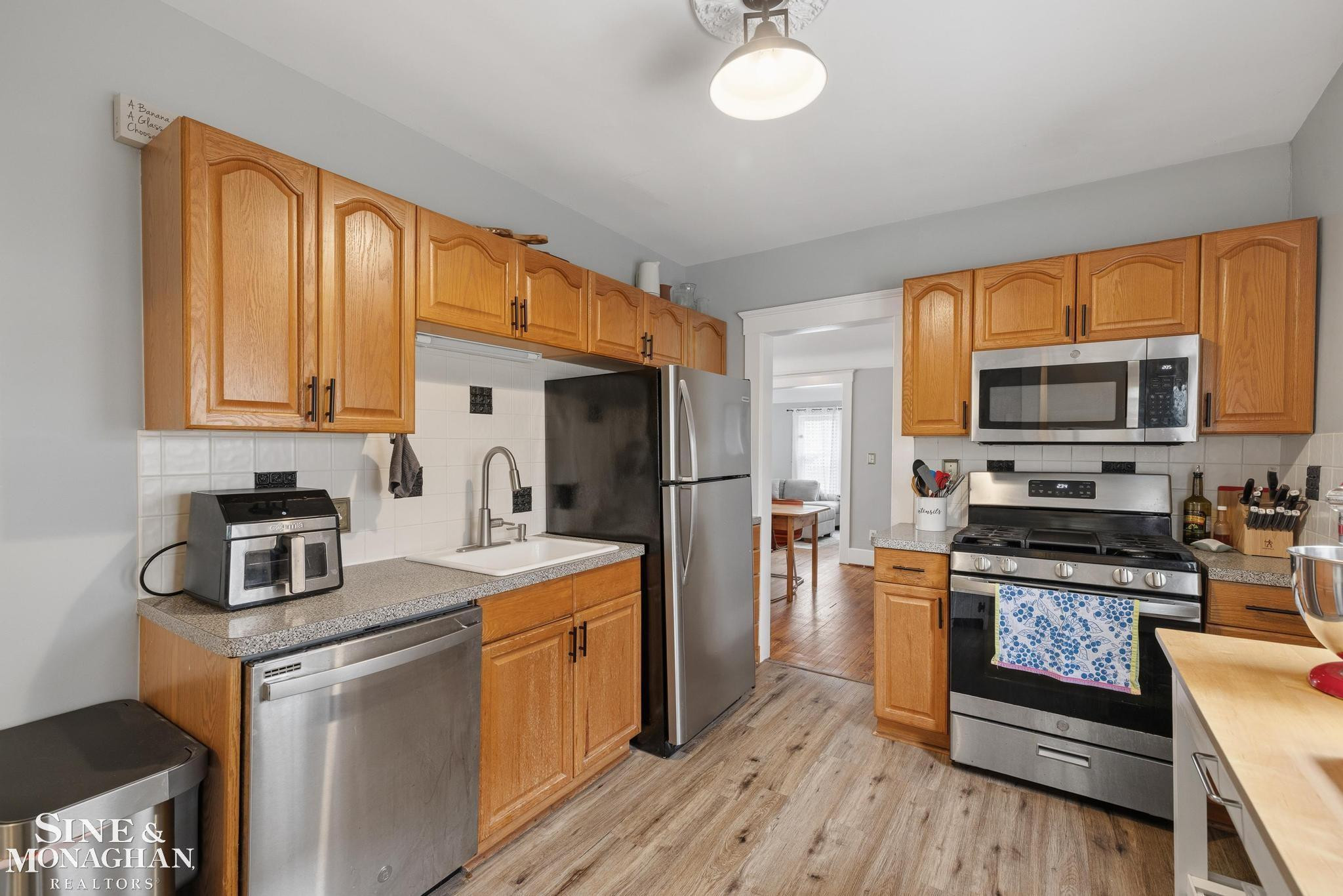 451 Saint Clair Avenue, Grosse Pointe, MI 48230 — Photo 10