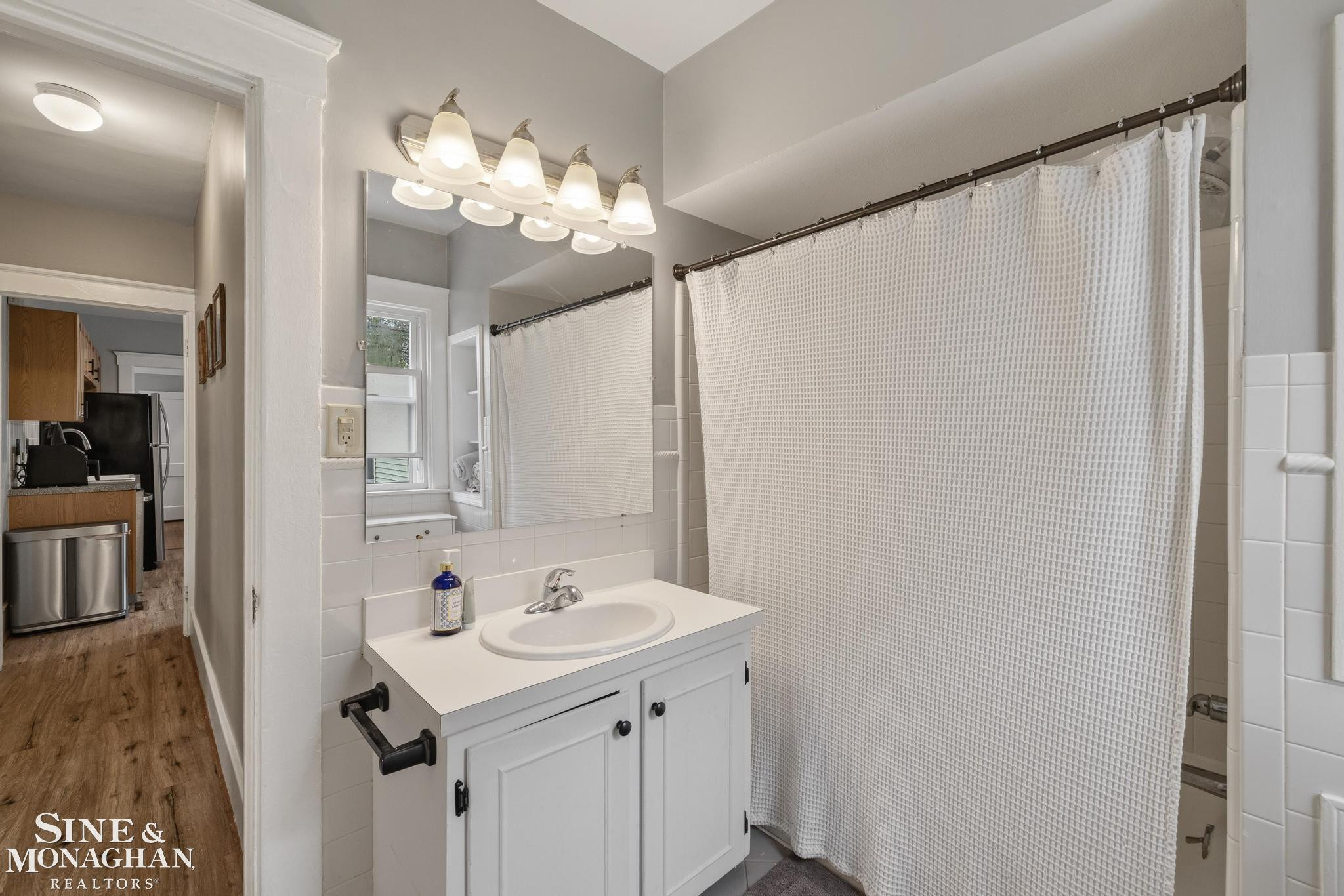 451 Saint Clair Avenue, Grosse Pointe, MI 48230 — Photo 13