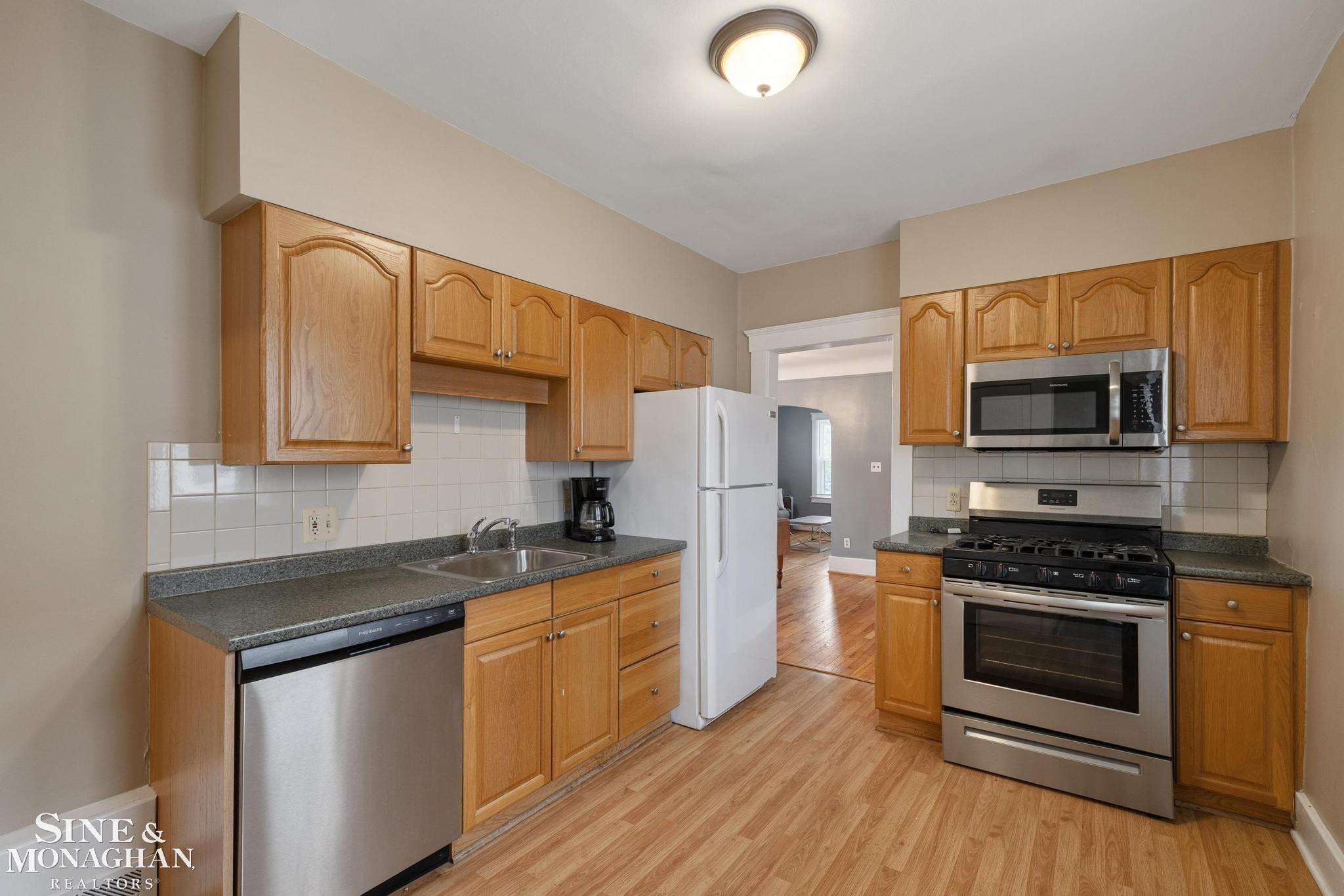 451 Saint Clair Avenue, Grosse Pointe, MI 48230 — Photo 17