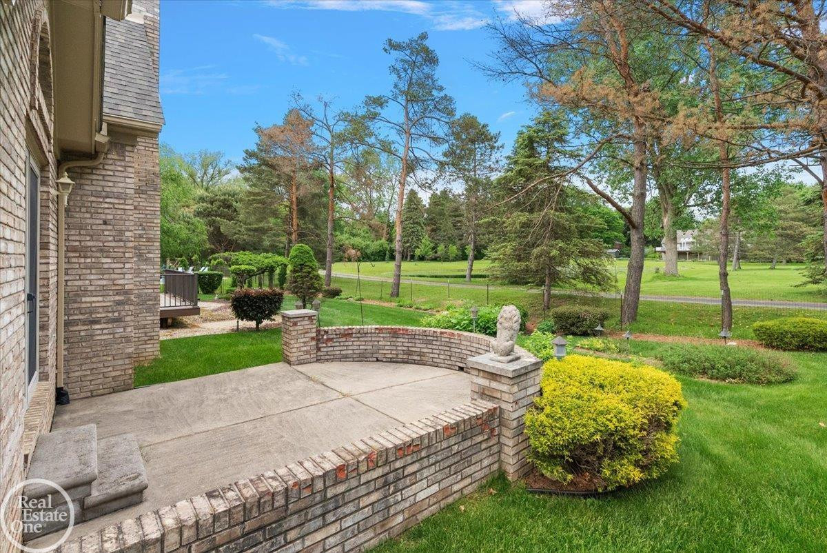 56688 Portsmouth Court, Shelby Twp, MI 48316 — Photo 8
