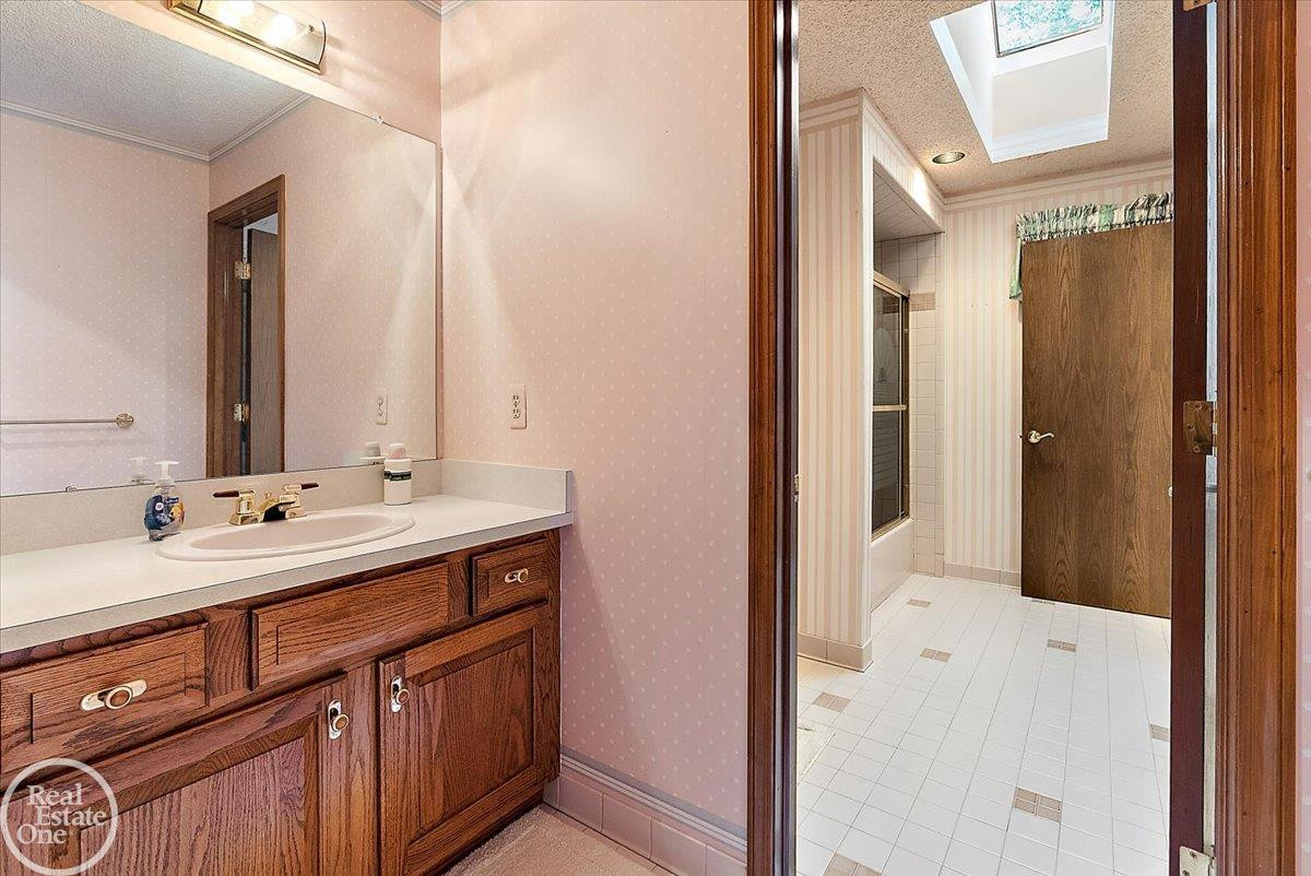56688 Portsmouth Court, Shelby Twp, MI 48316 — Photo 42