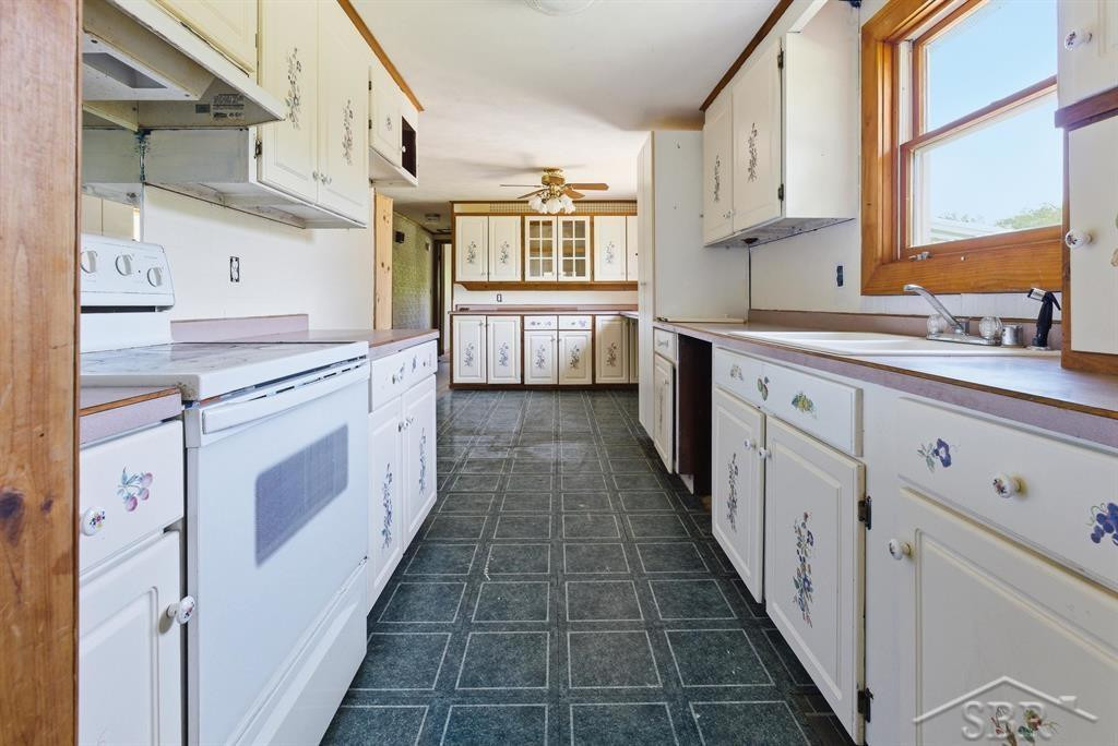 1777 W Pine River Road, Breckenridge, MI 48615 — Photo 12