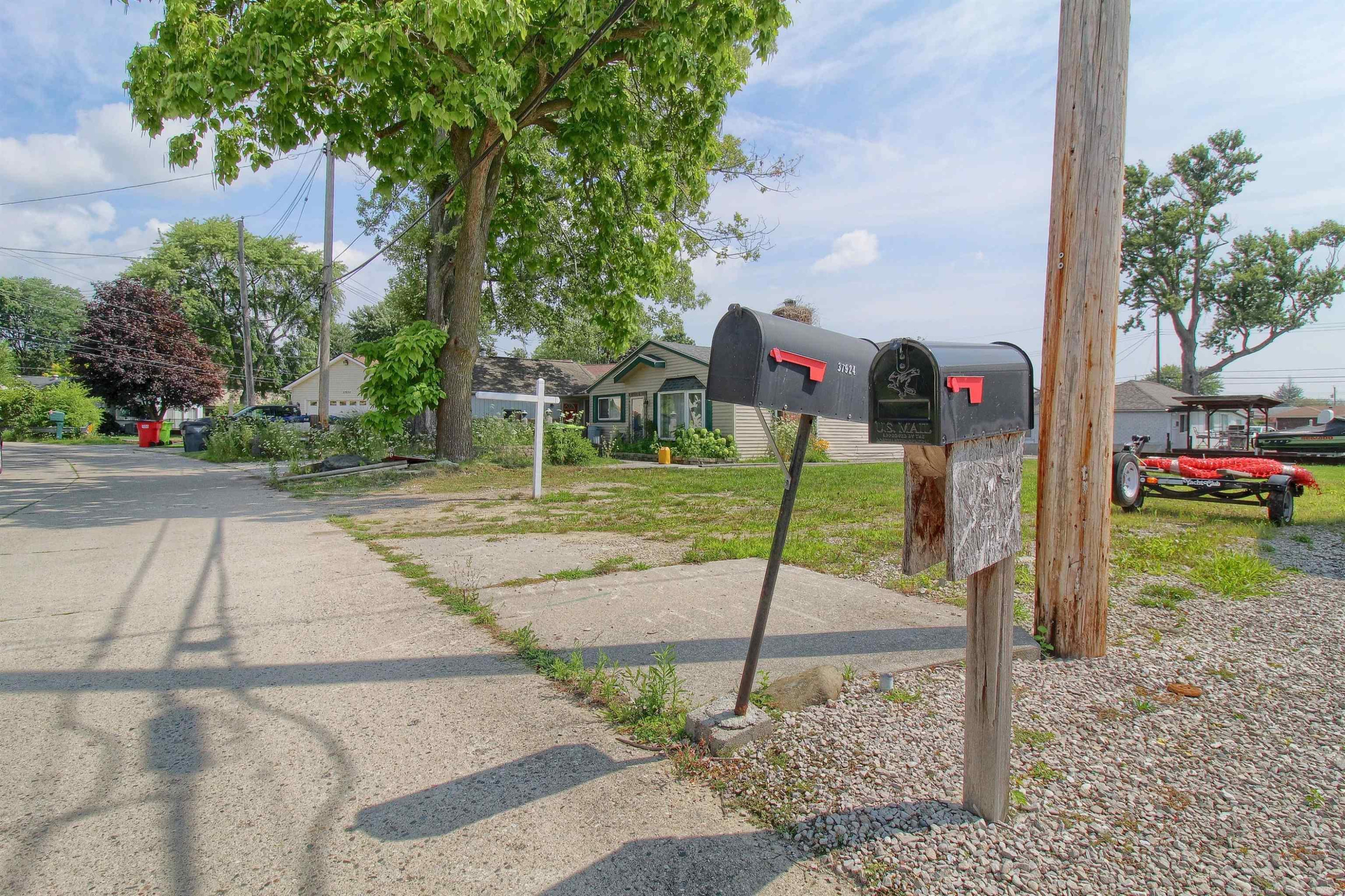 37924 Maplehill Street, MI — Photo 4