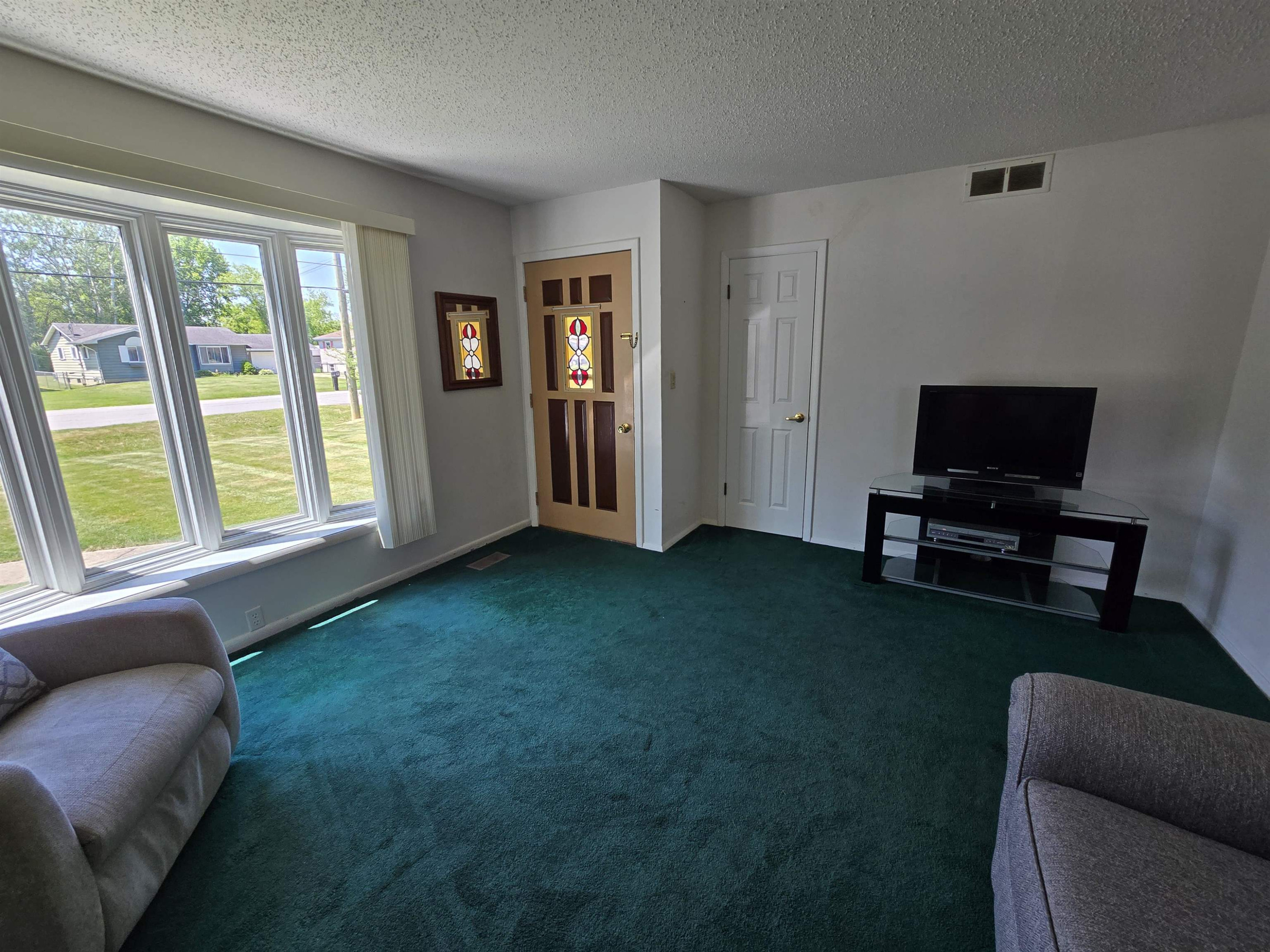 2411 Cheryl Ann Drive, Burton, MI 48519 — Photo 6