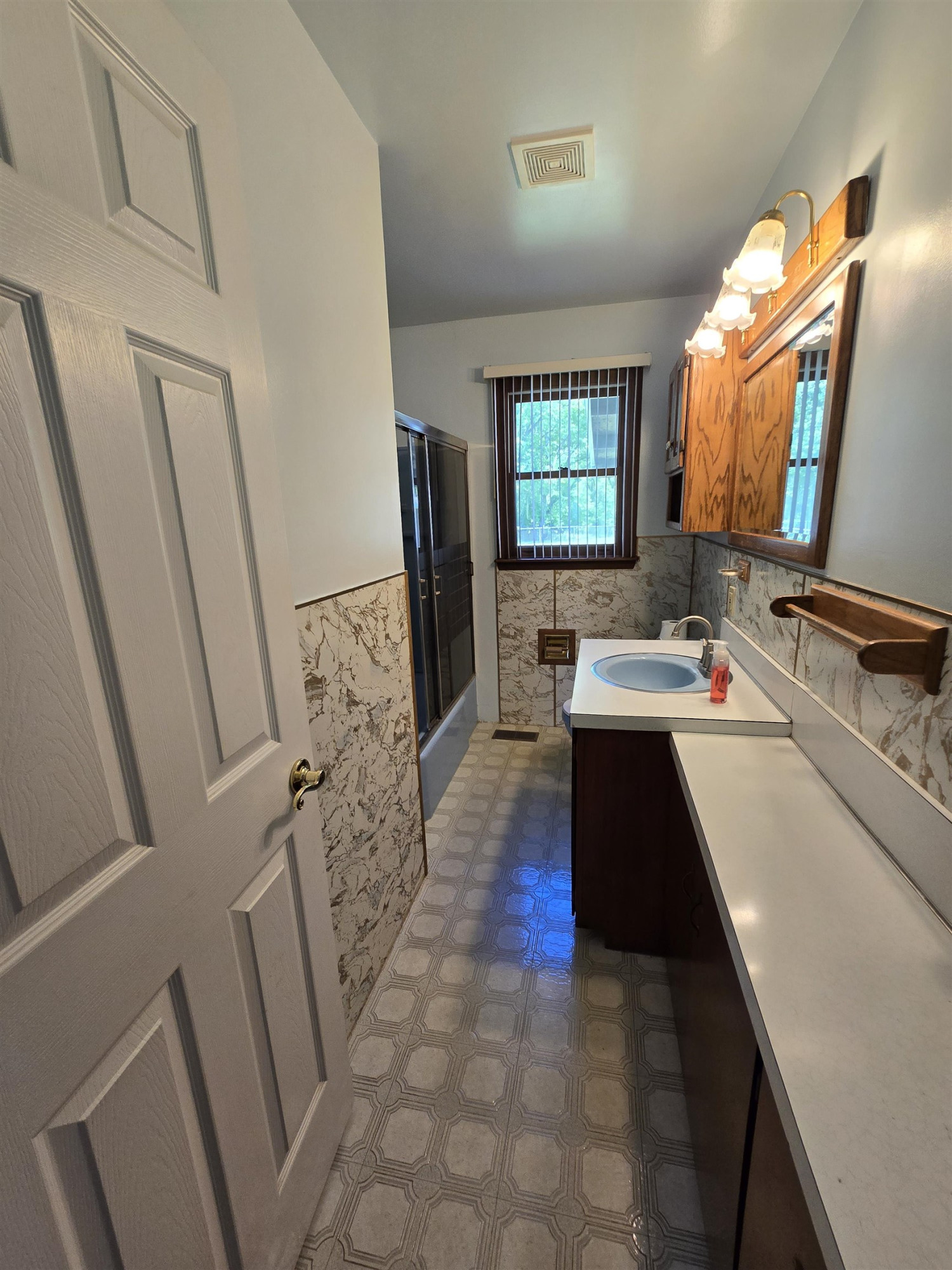 2411 Cheryl Ann Drive, Burton, MI 48519 — Photo 14