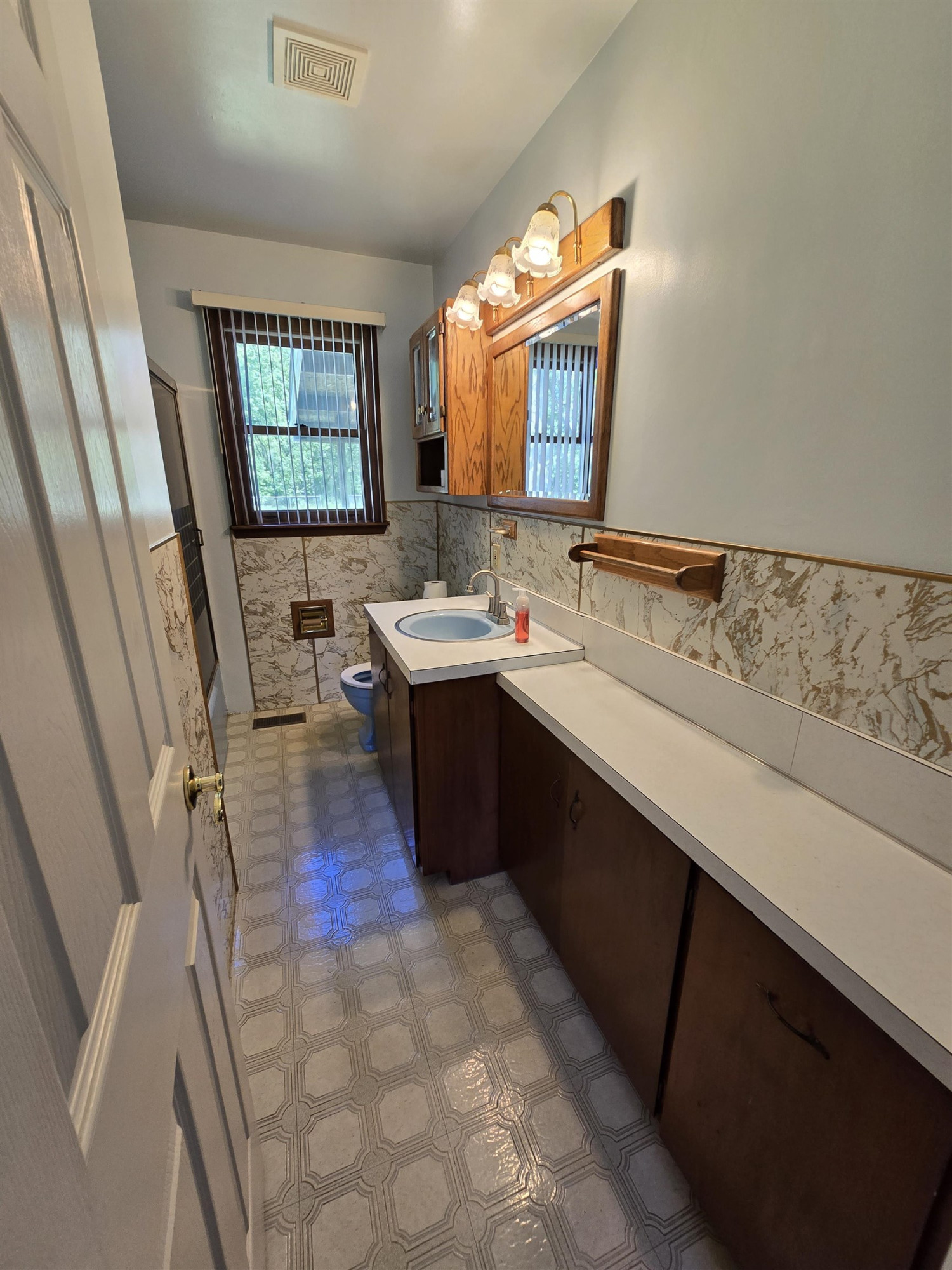 2411 Cheryl Ann Drive, Burton, MI 48519 — Photo 15