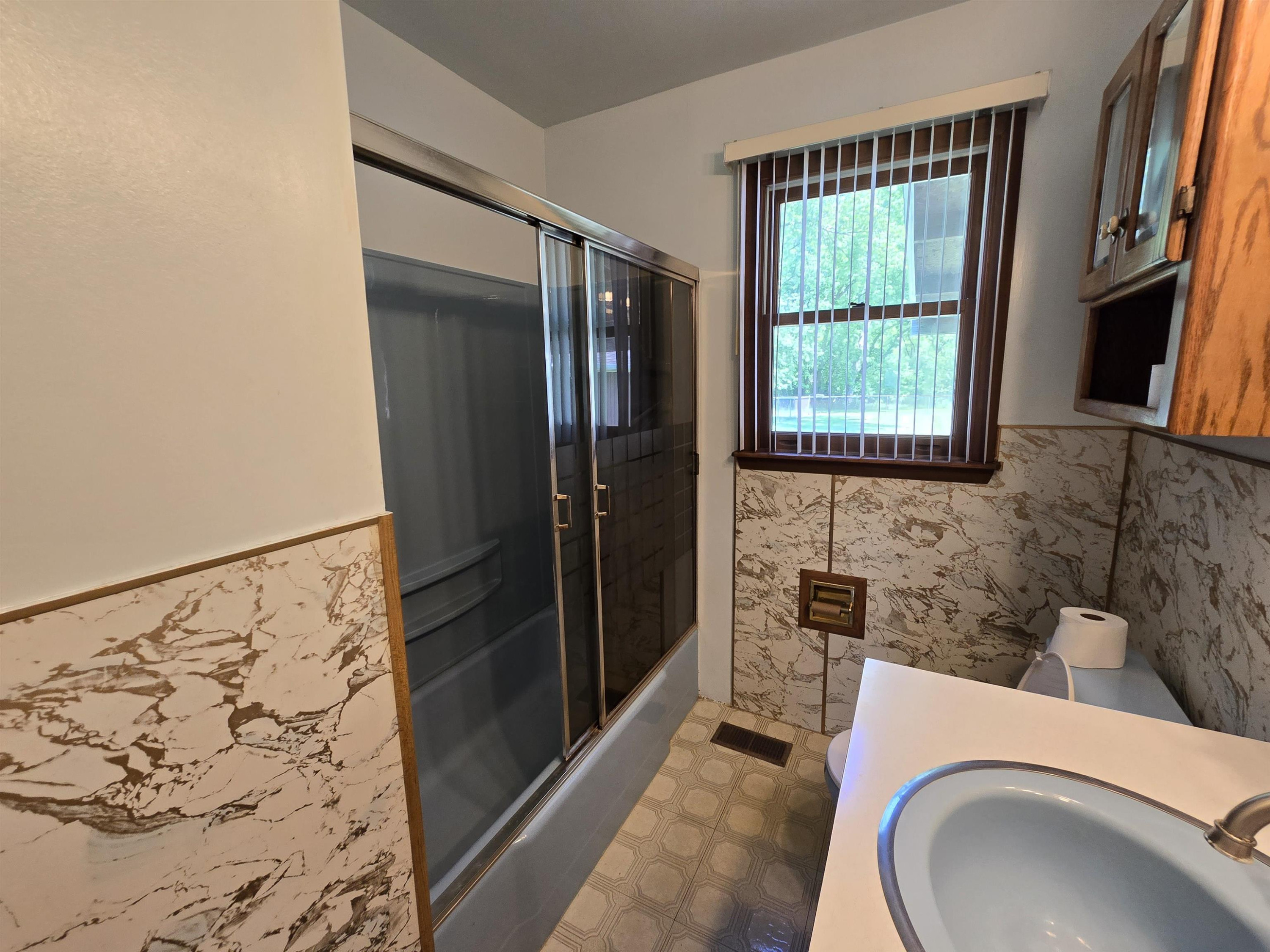 2411 Cheryl Ann Drive, Burton, MI 48519 — Photo 16