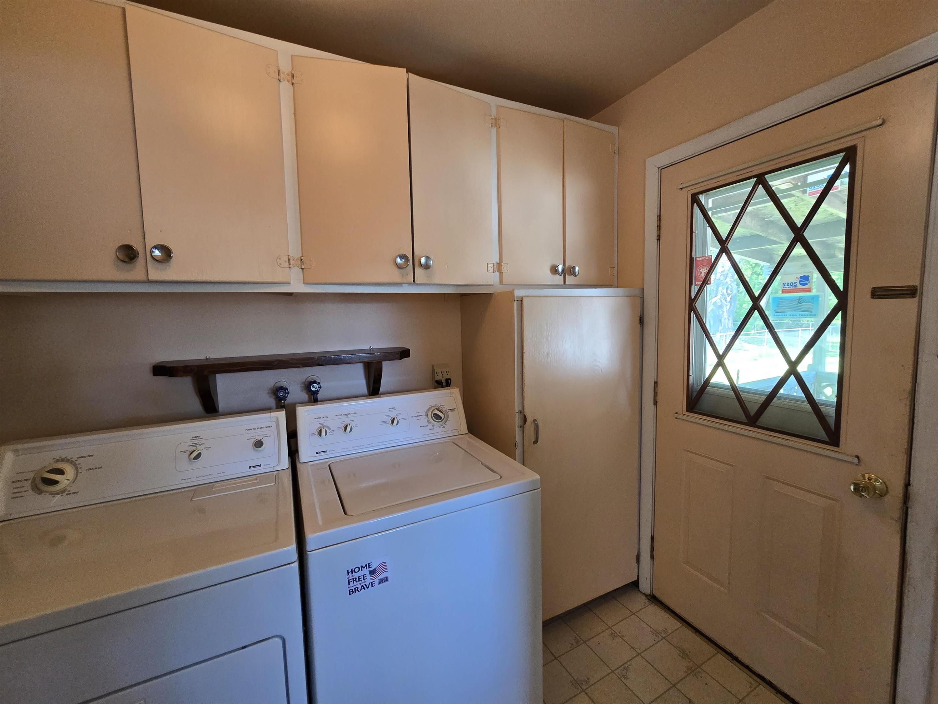 2411 Cheryl Ann Drive, Burton, MI 48519 — Photo 24