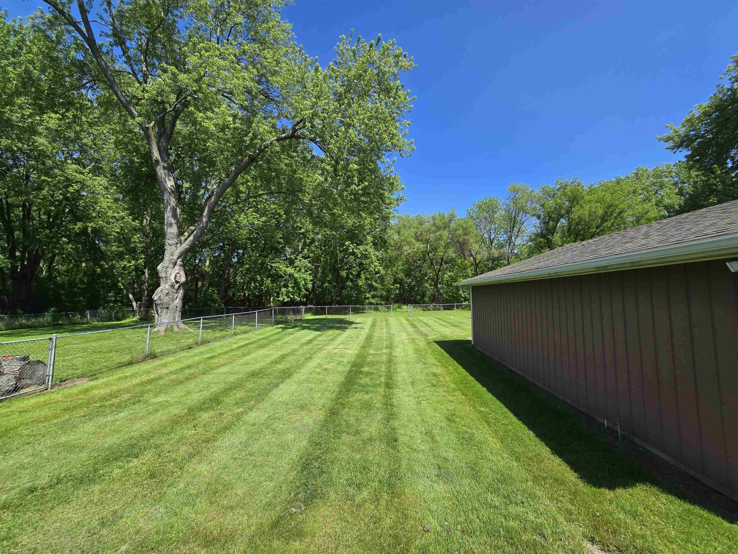 2411 Cheryl Ann Drive, Burton, MI 48519 — Photo 27