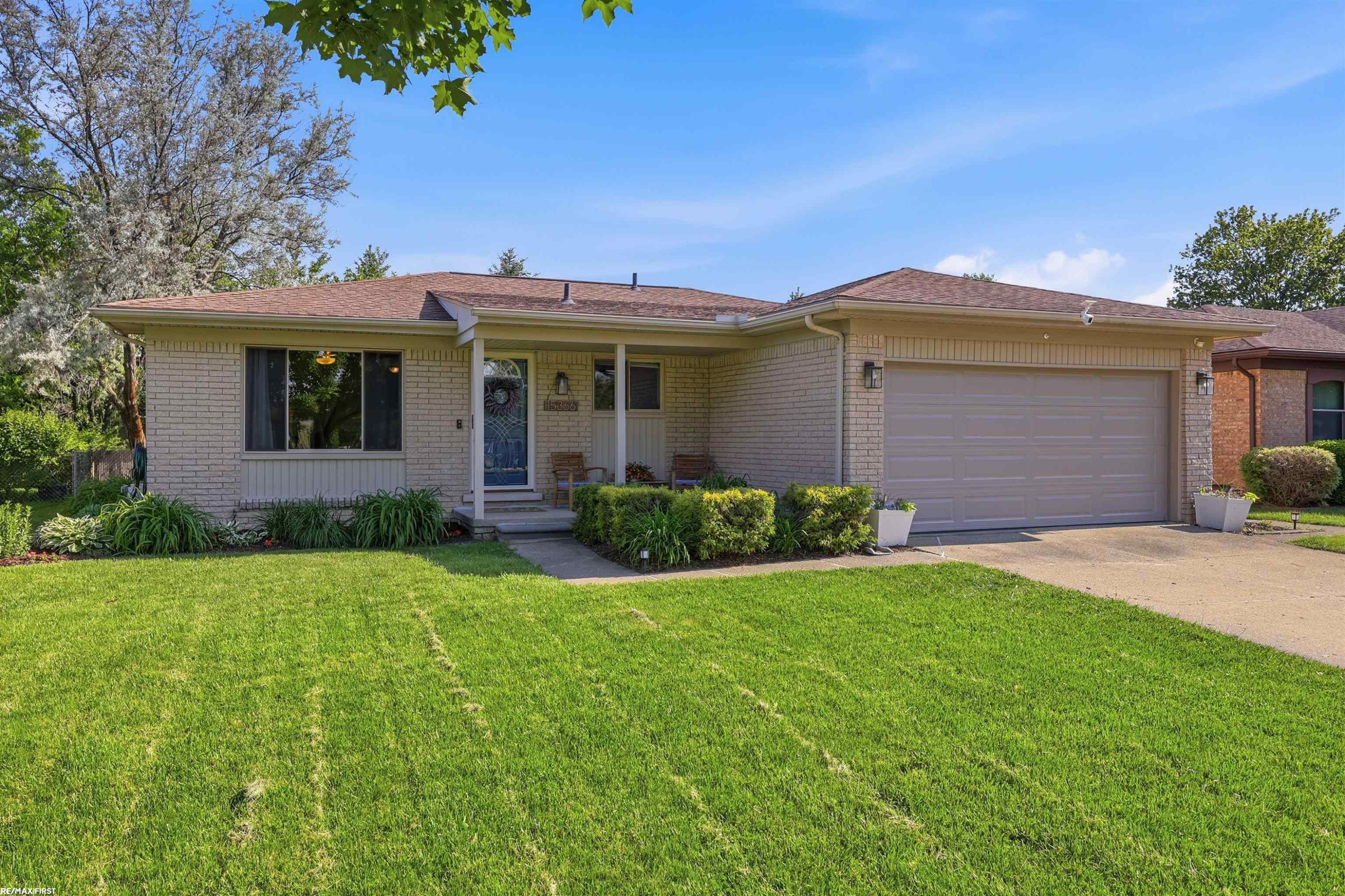 15366 Van Meter Drive, Macomb, MI 48044 — Photo 2