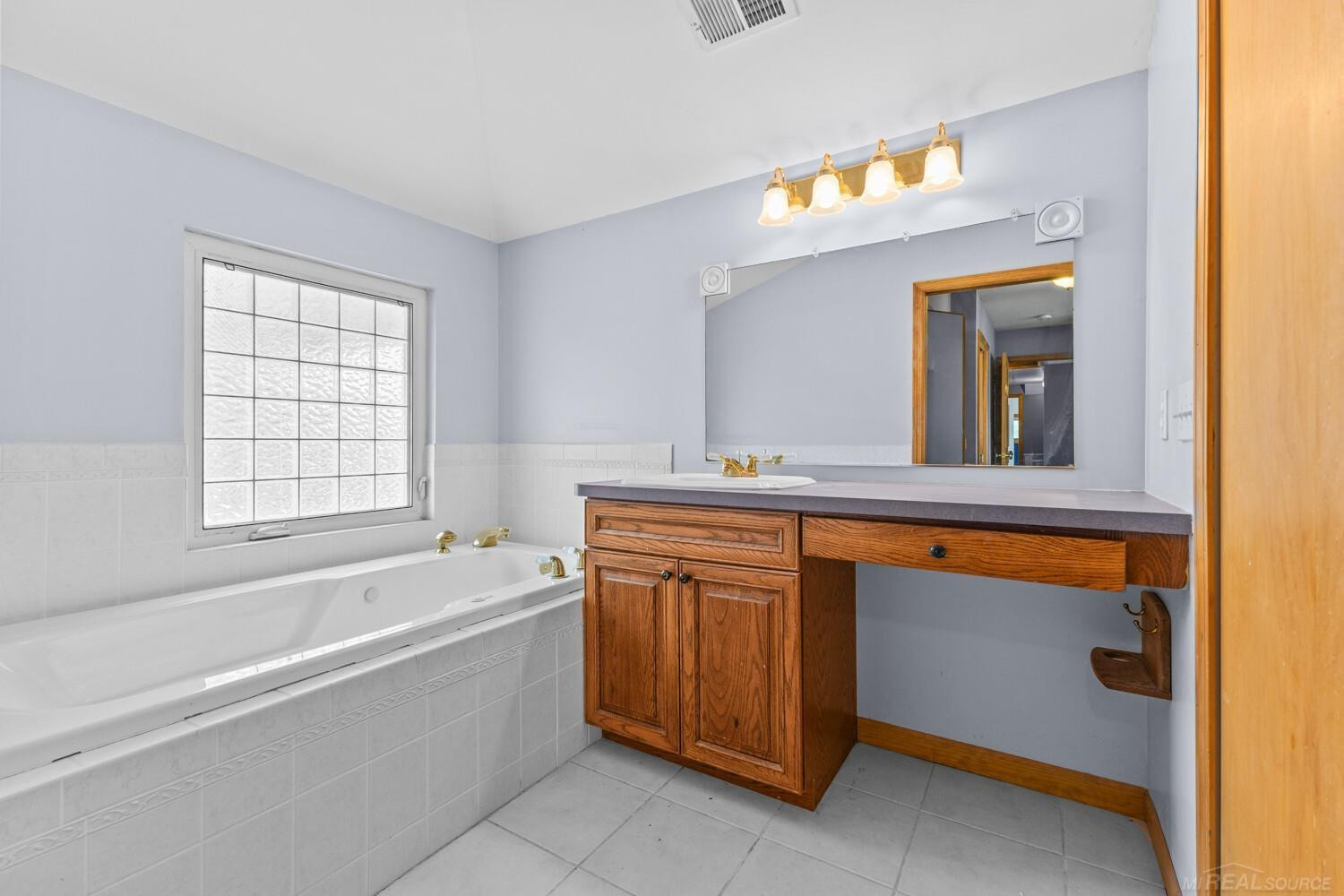 29000 Jefferson Avenue, Saint Clair Shores, MI 48081 — Photo 31