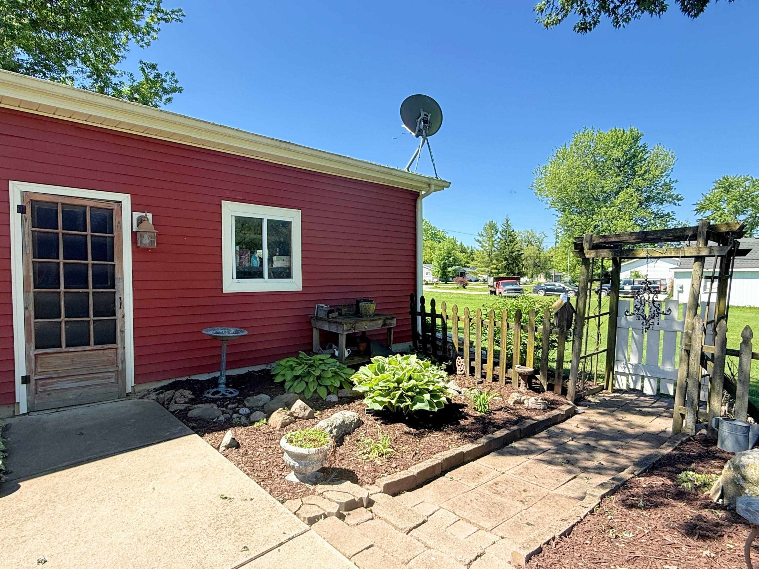 2083 Carrier Drive, Mount Morris, MI 48458 — Photo 35