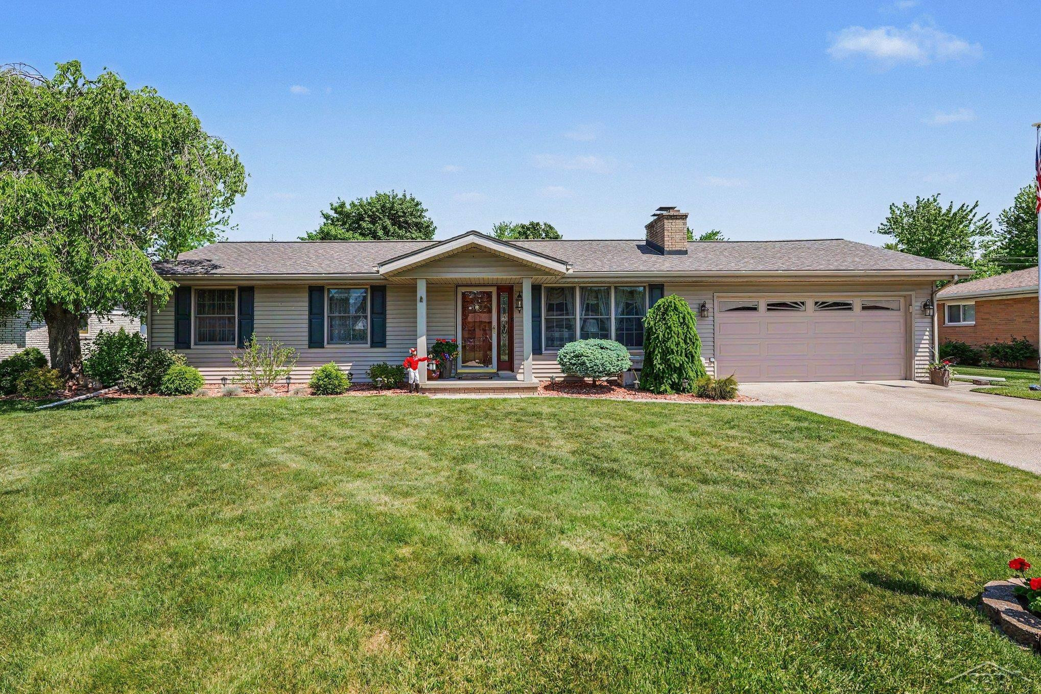 4400 Beckett Place, Saginaw, MI 48603 — front exterior